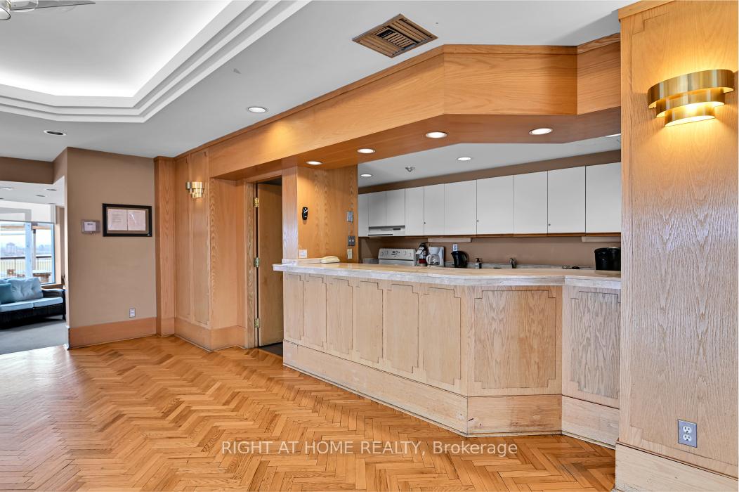 Photo 29 of Unit 1703, 2759 Carousel Crescent, Ottawa, Emerald Woods/Sawmill Creek — HOMEH