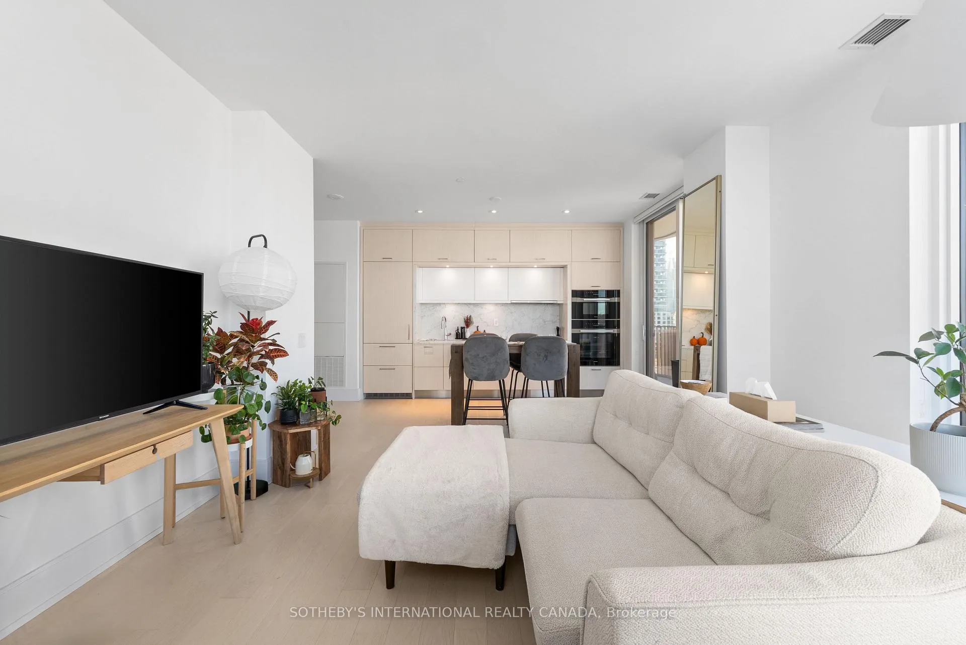 Photo 9 of Unit 831, 155 Merchants' Wharf, Toronto, Waterfront Communities — HOMEH