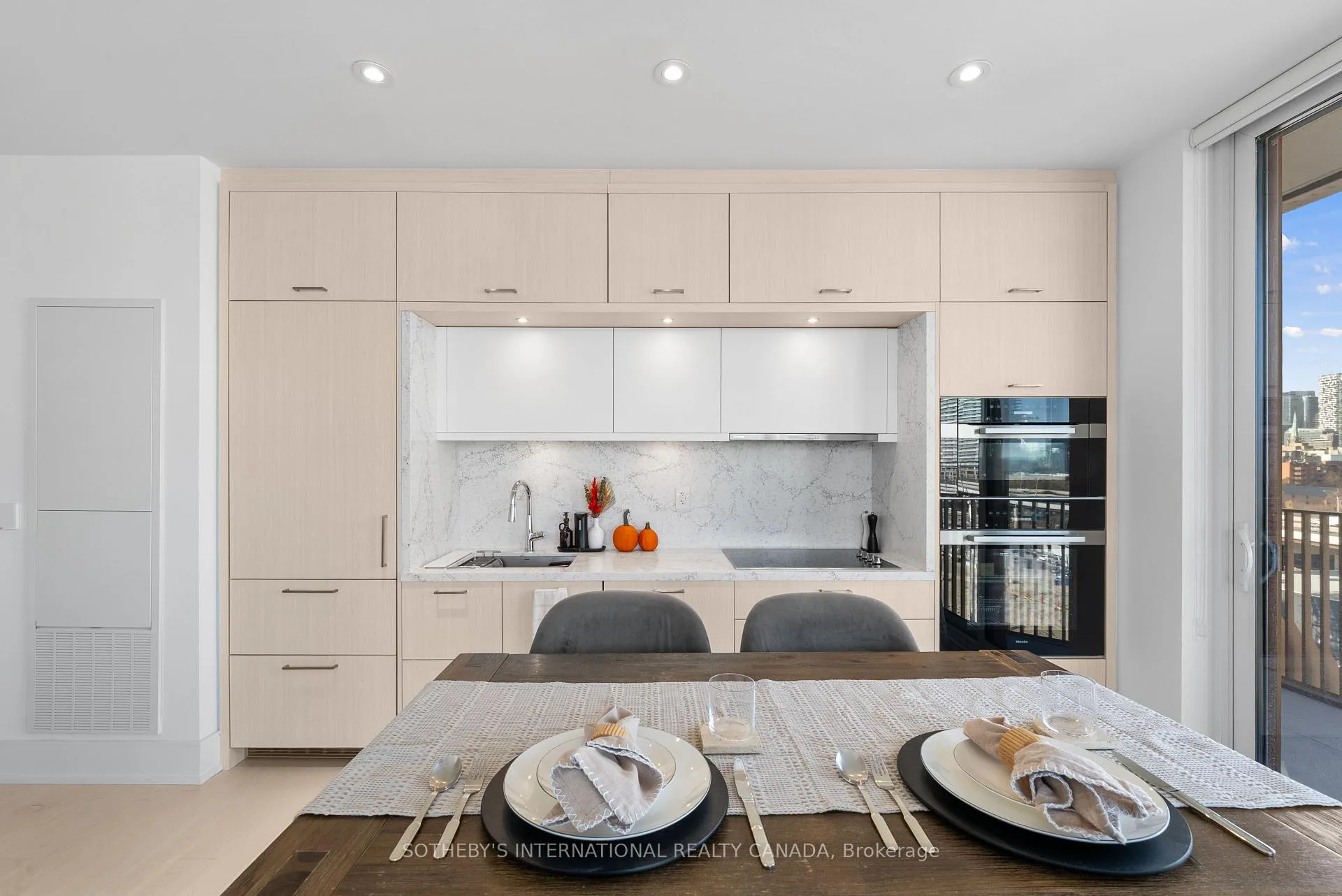 Photo 10 of Unit 831, 155 Merchants' Wharf, Toronto, Waterfront Communities — HOMEH
