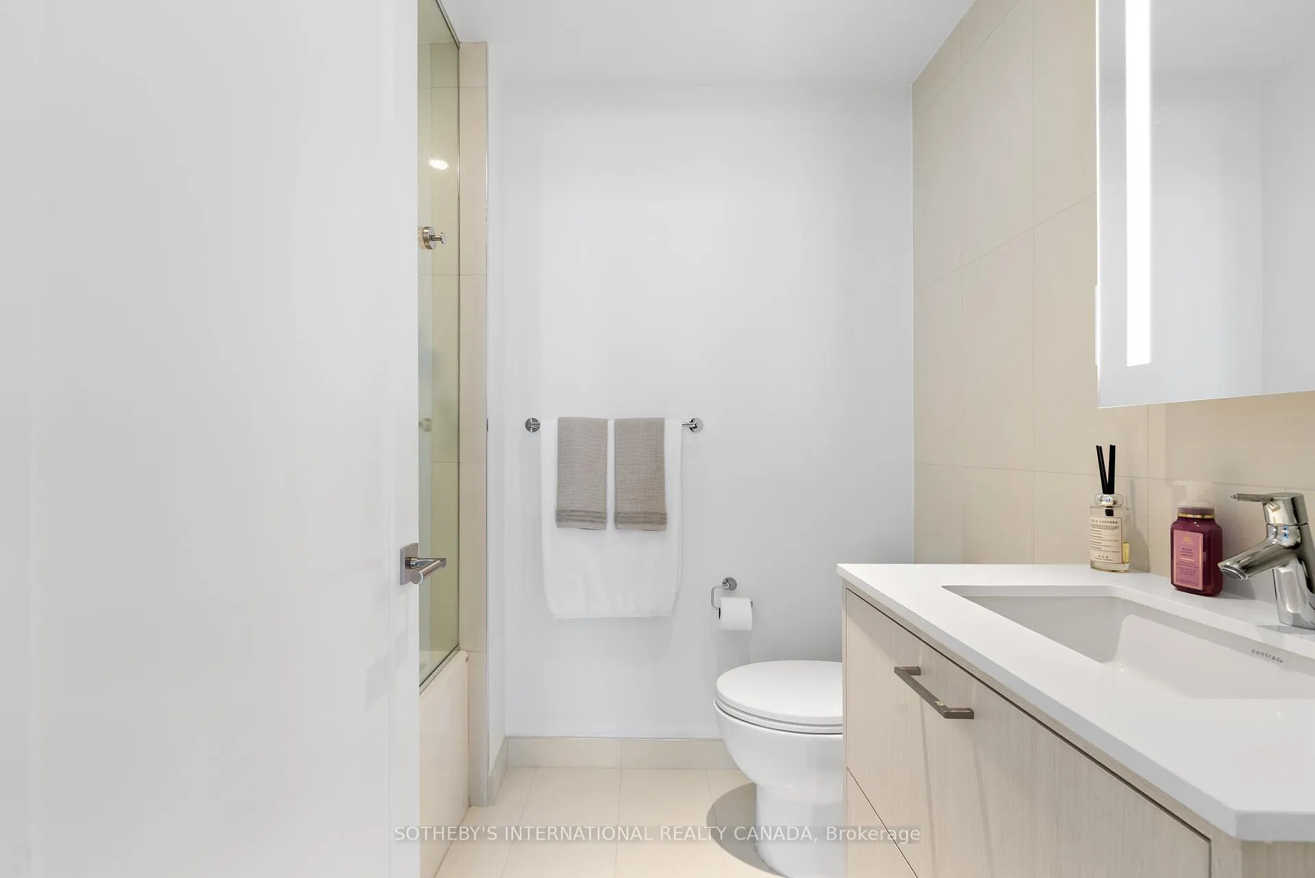 Photo 26 of Unit 831, 155 Merchants' Wharf, Toronto, Waterfront Communities — HOMEH