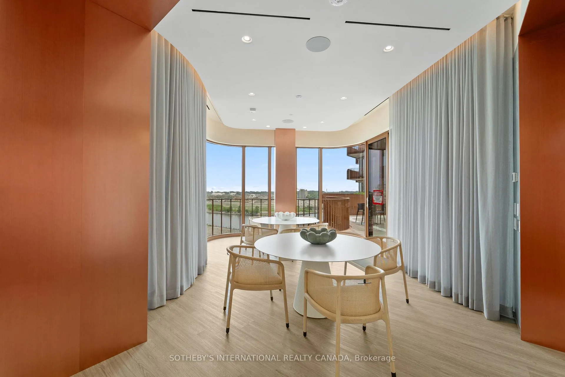 Photo 38 of Unit 831, 155 Merchants' Wharf, Toronto, Waterfront Communities — HOMEH