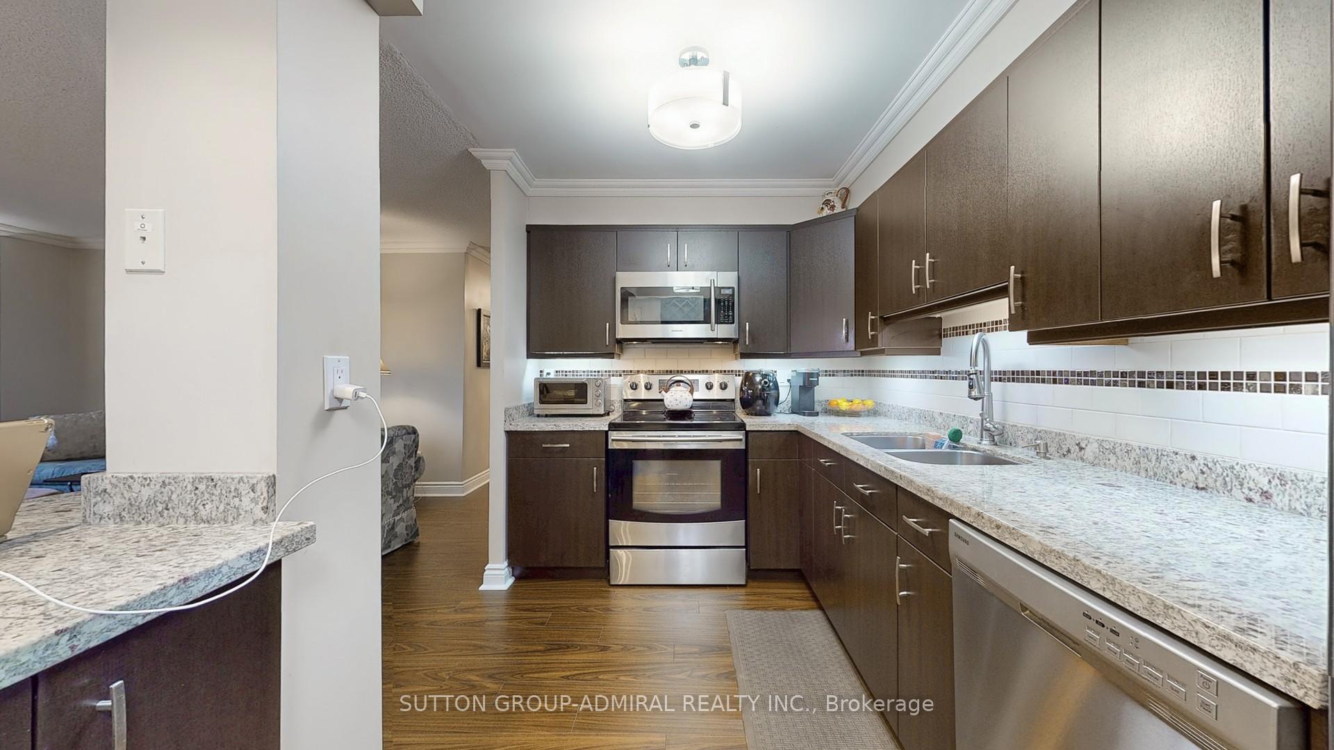 Photo 3 of Unit 303, 50 Inverlochy Boulevard, Markham, Royal Orchard — HOMEH