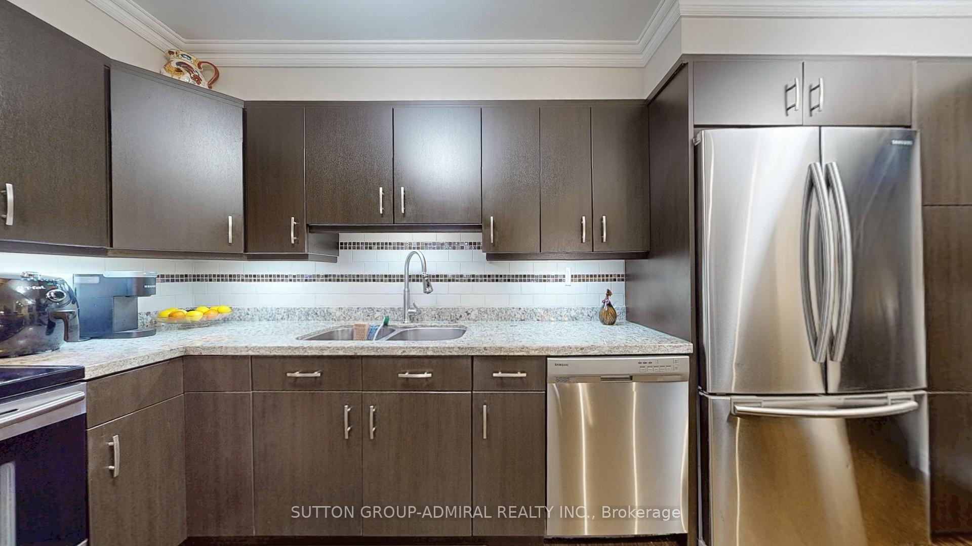 Photo 5 of Unit 303, 50 Inverlochy Boulevard, Markham, Royal Orchard — HOMEH