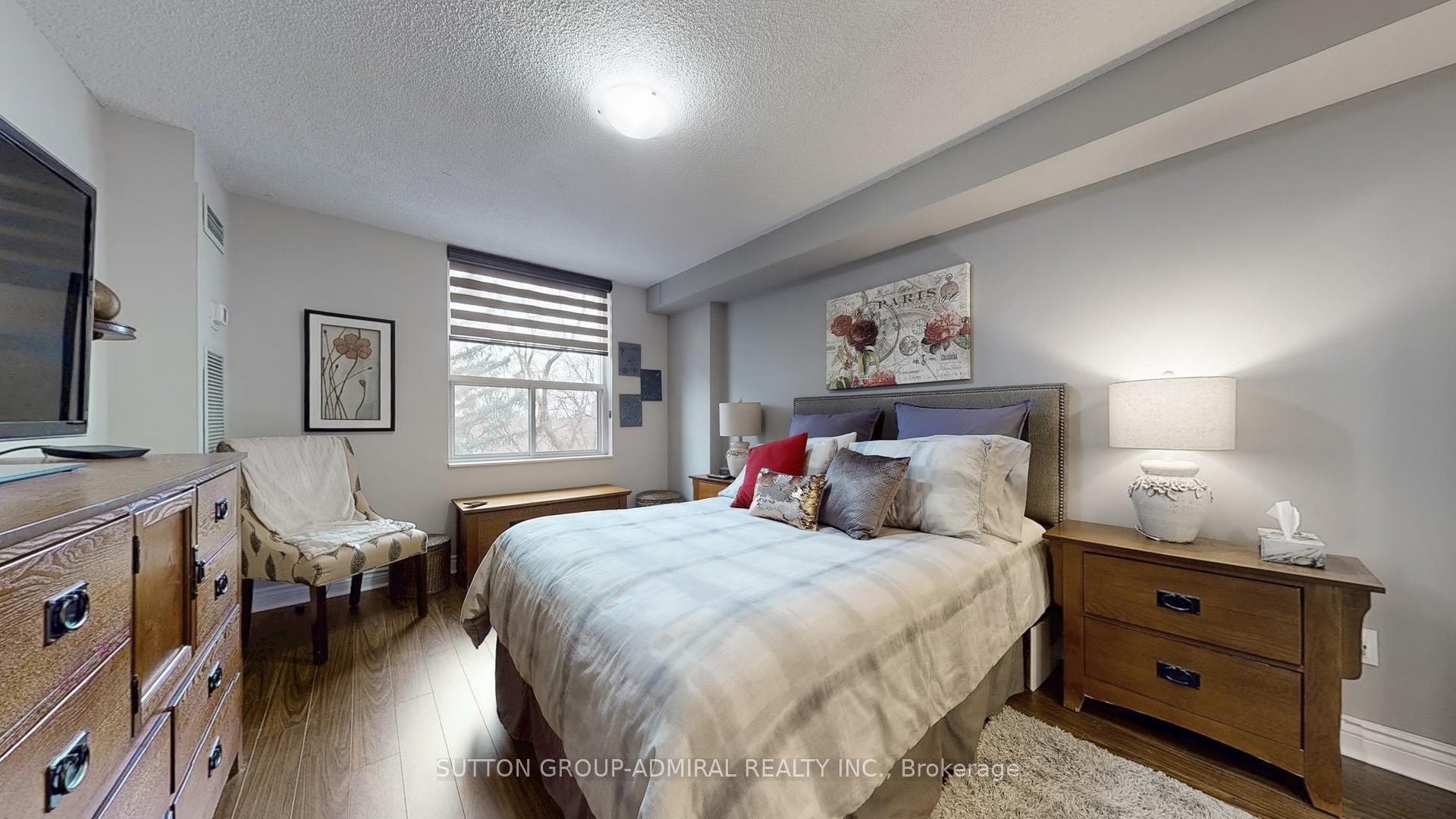 Photo 11 of Unit 303, 50 Inverlochy Boulevard, Markham, Royal Orchard — HOMEH