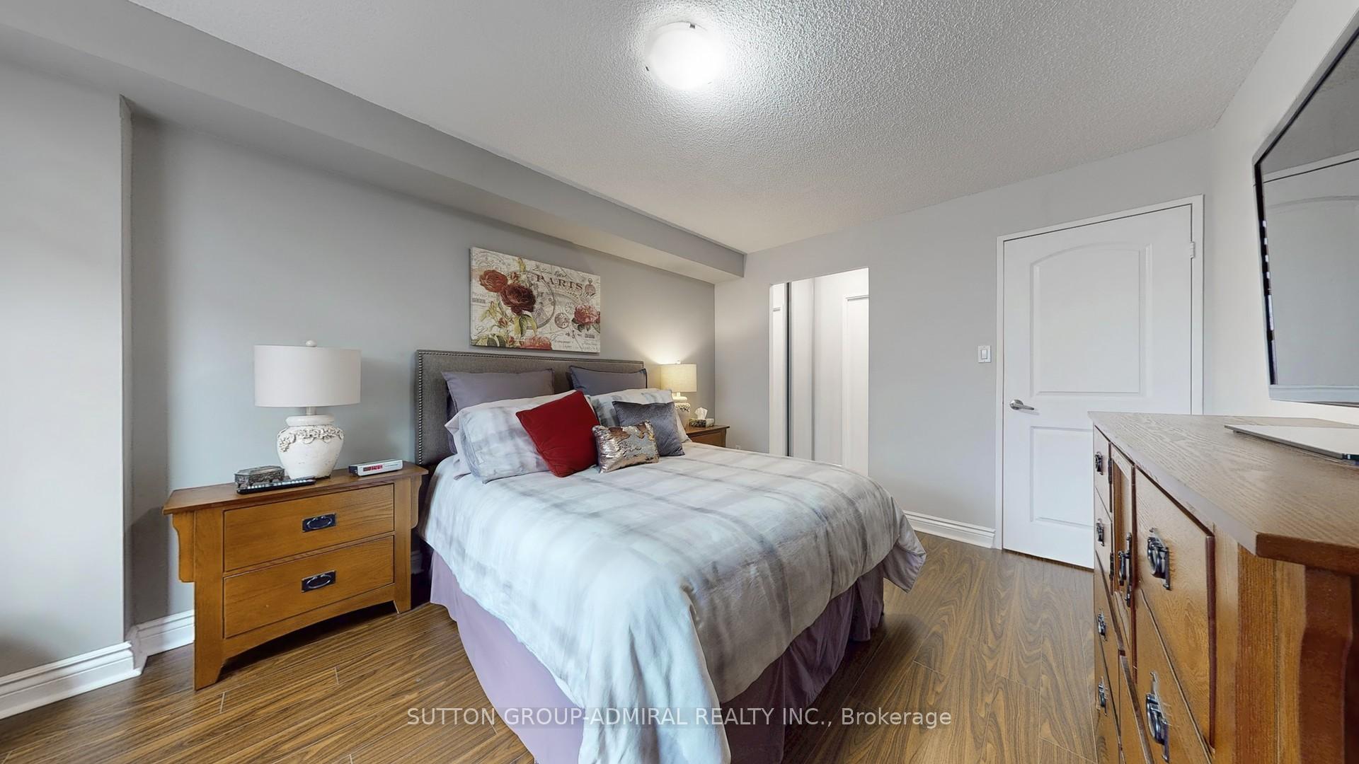Photo 12 of Unit 303, 50 Inverlochy Boulevard, Markham, Royal Orchard — HOMEH