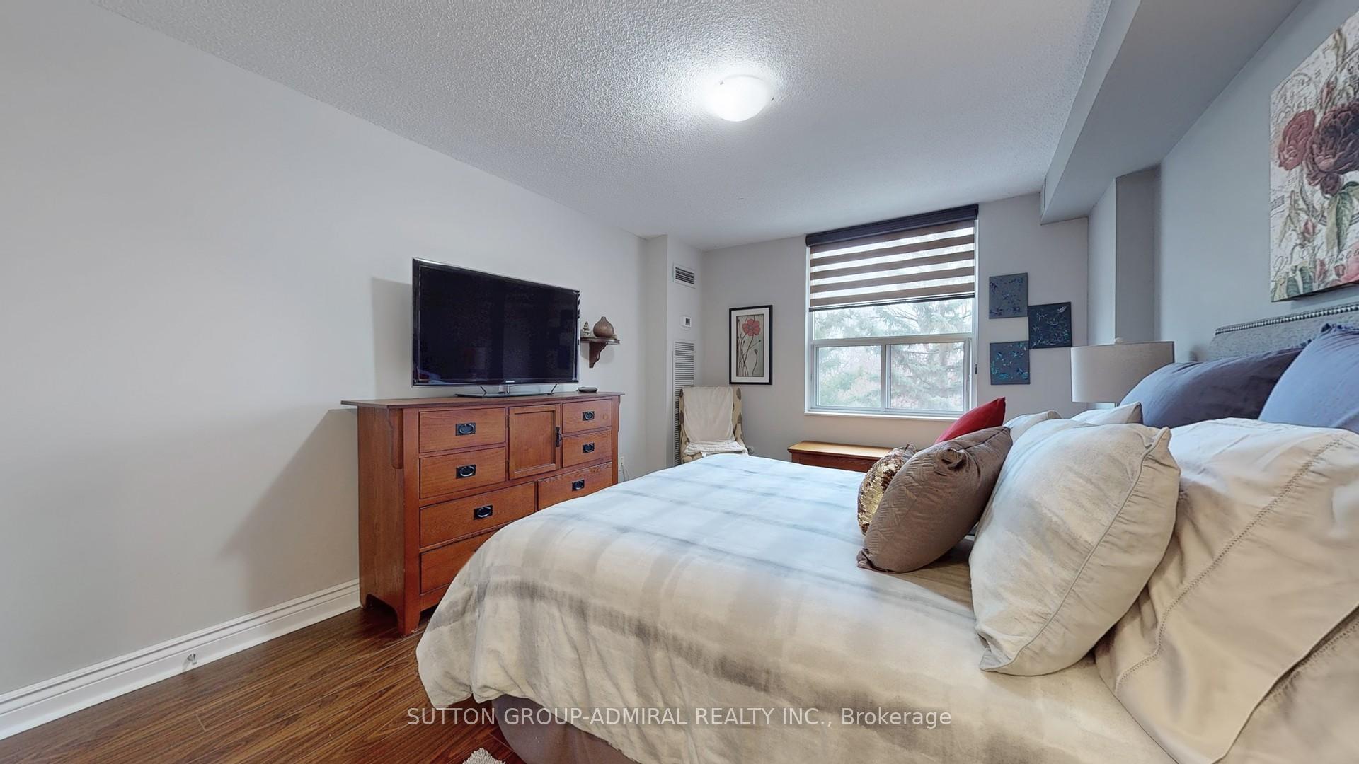 Photo 13 of Unit 303, 50 Inverlochy Boulevard, Markham, Royal Orchard — HOMEH