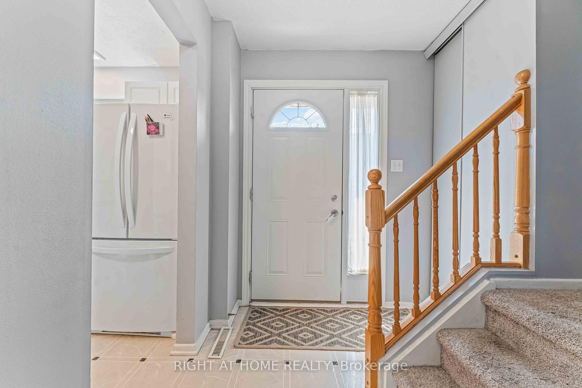 Photo 3 of 481E Moodie Drive, Ottawa, Arbeatha Park — HOMEH
