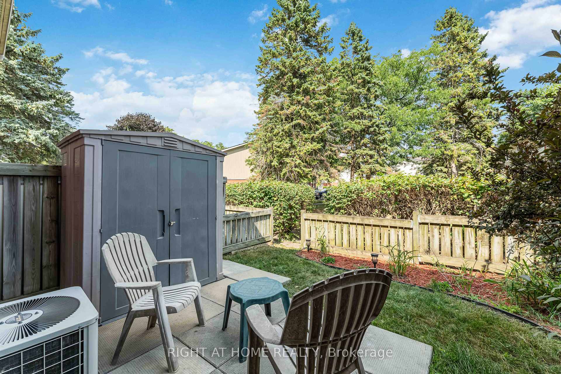Photo 24 of 481E Moodie Drive, Ottawa, Arbeatha Park — HOMEH
