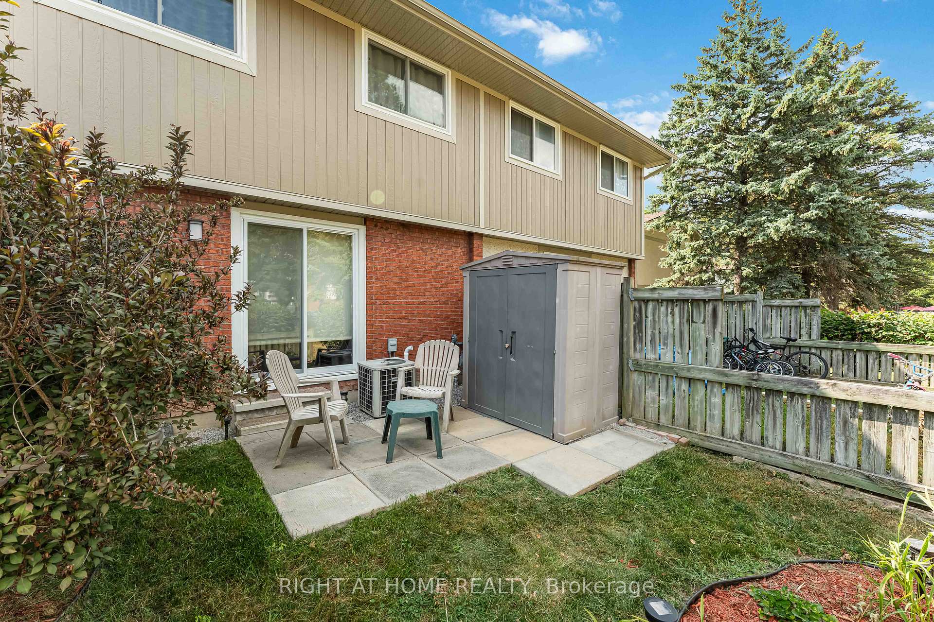 Photo 25 of 481E Moodie Drive, Ottawa, Arbeatha Park — HOMEH
