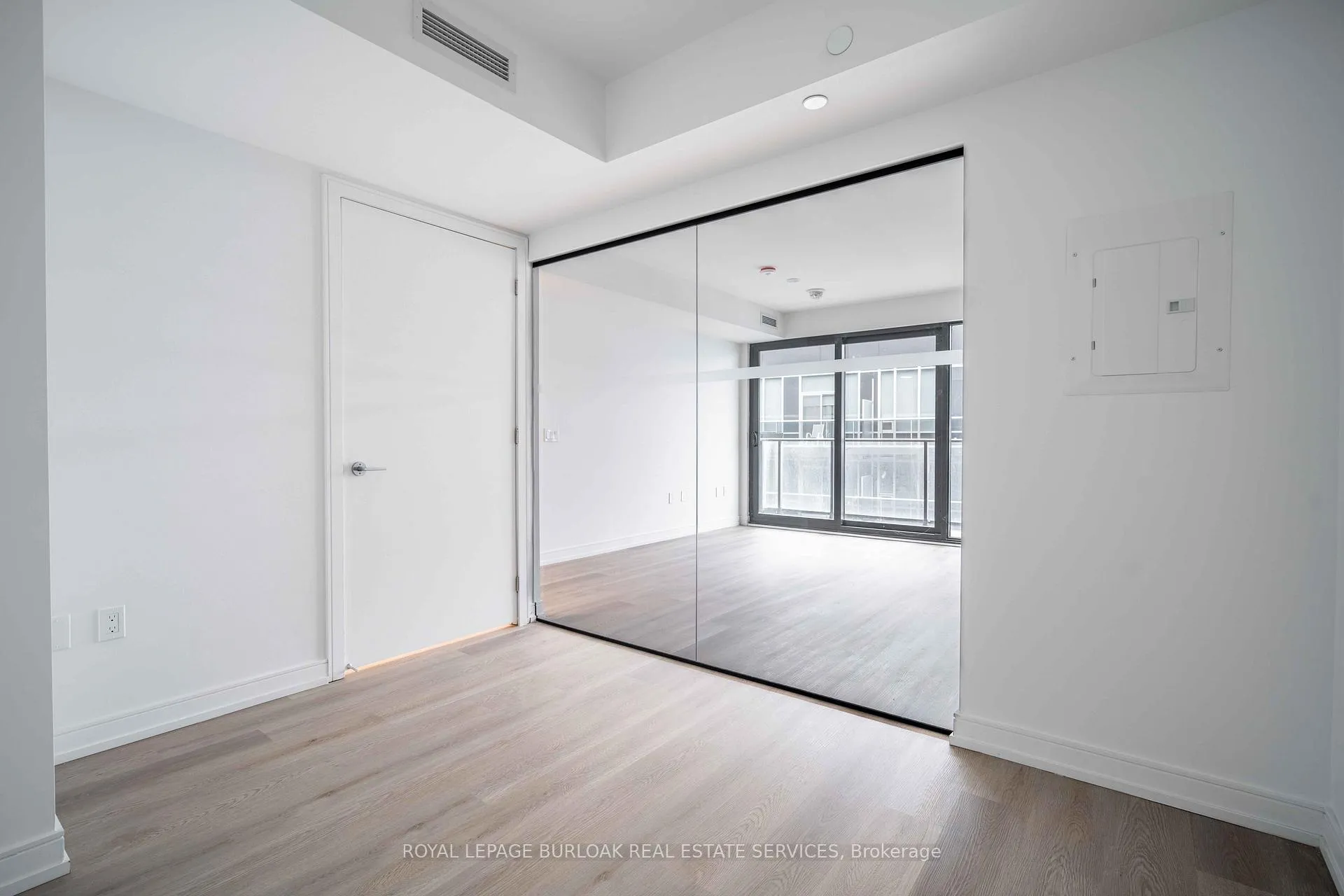 Photo 6 of Unit 1418, 1 Jarvis Street, Hamilton, Beasley — HOMEH