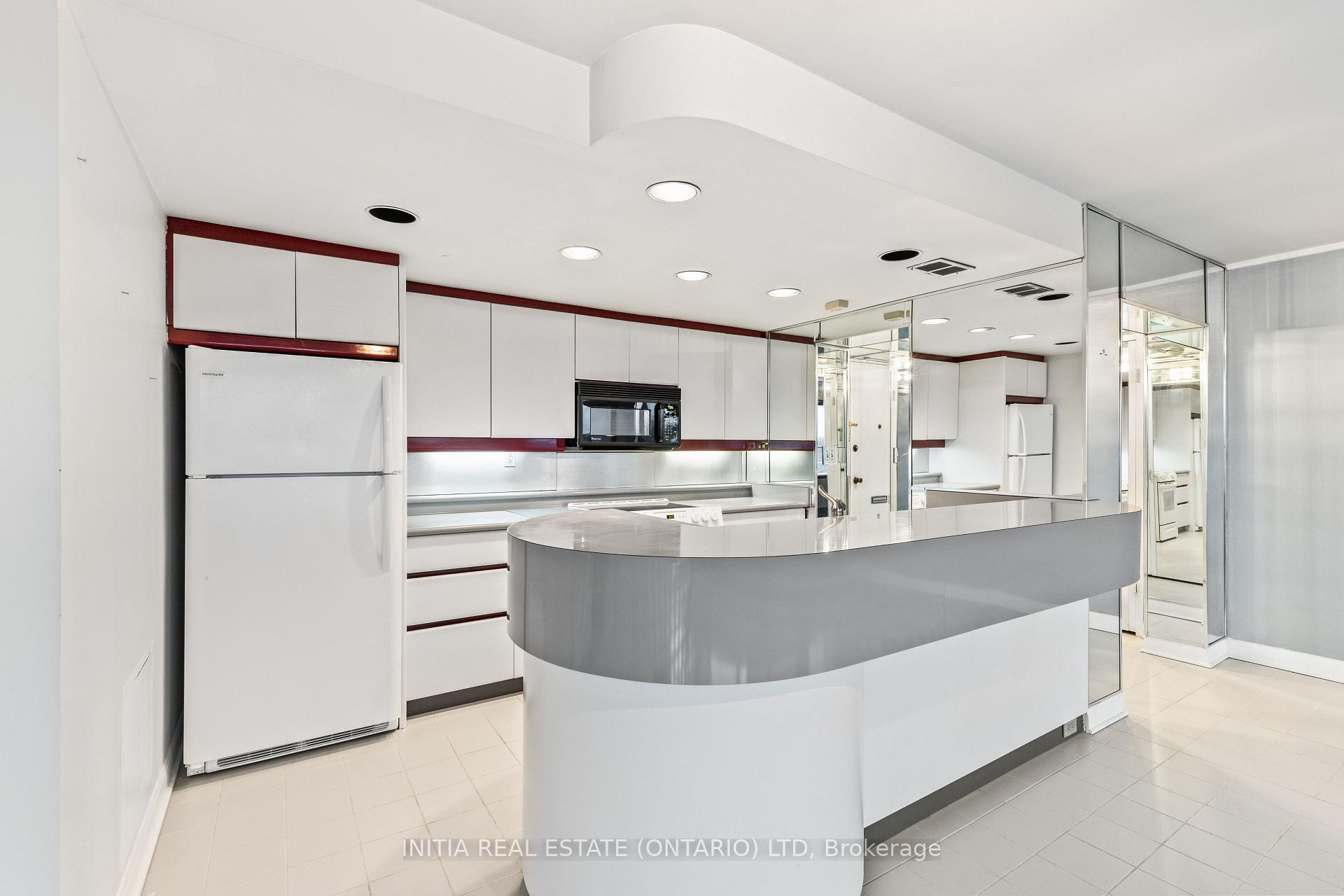 Photo 1 of Unit 602, 2144 Pelissier Street, Windsor — HOMEH