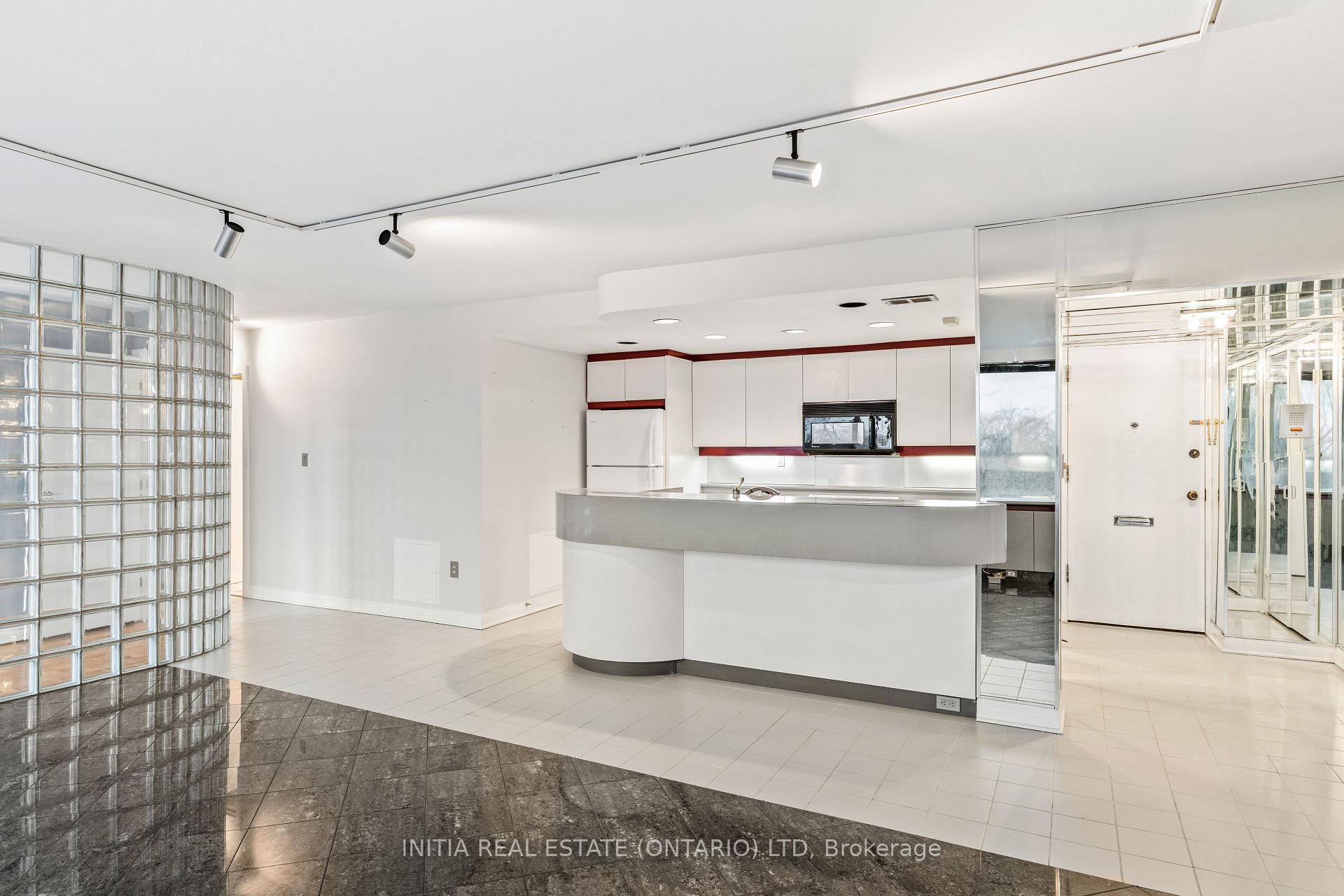 Photo 9 of Unit 602, 2144 Pelissier Street, Windsor — HOMEH