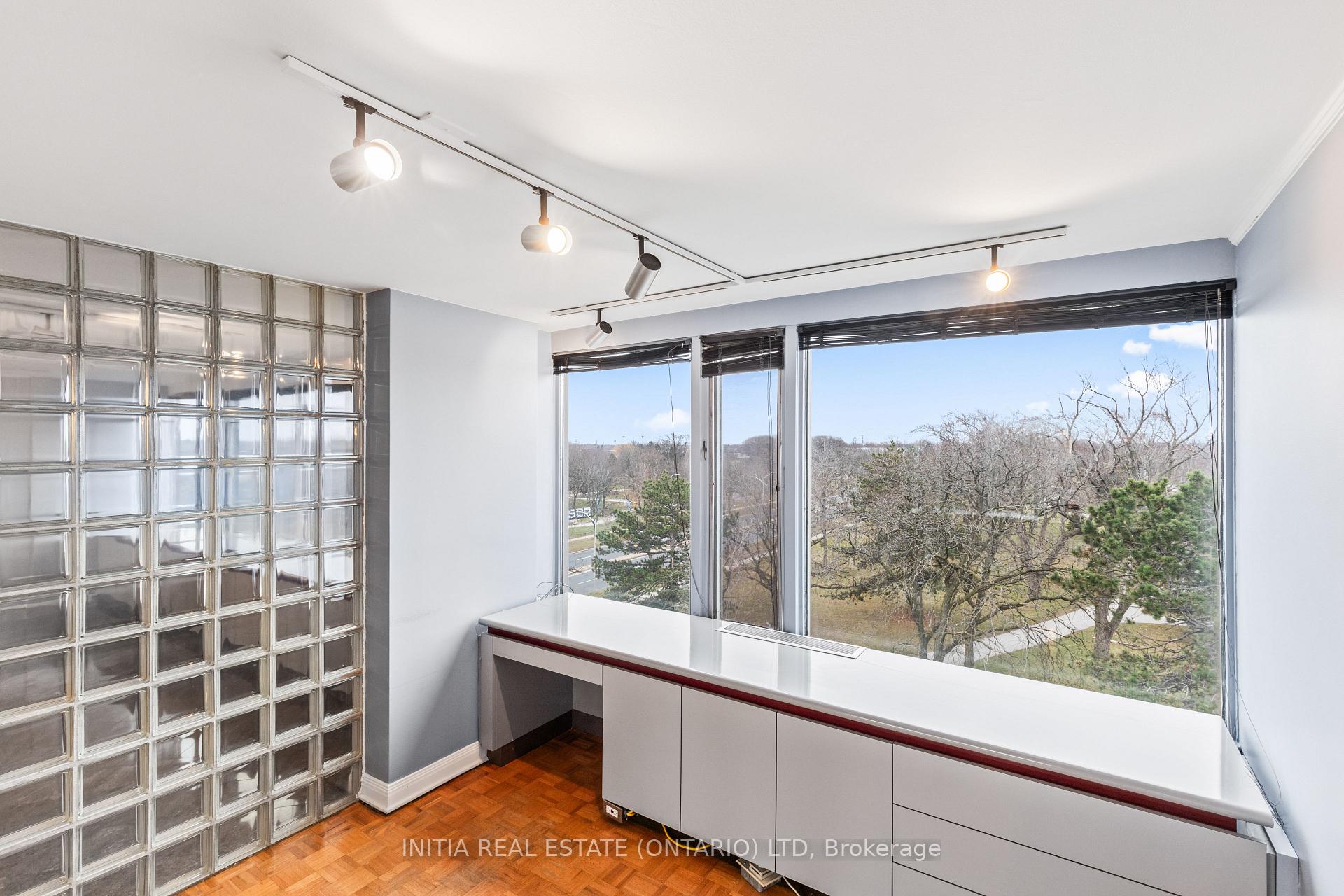 Photo 13 of Unit 602, 2144 Pelissier Street, Windsor — HOMEH
