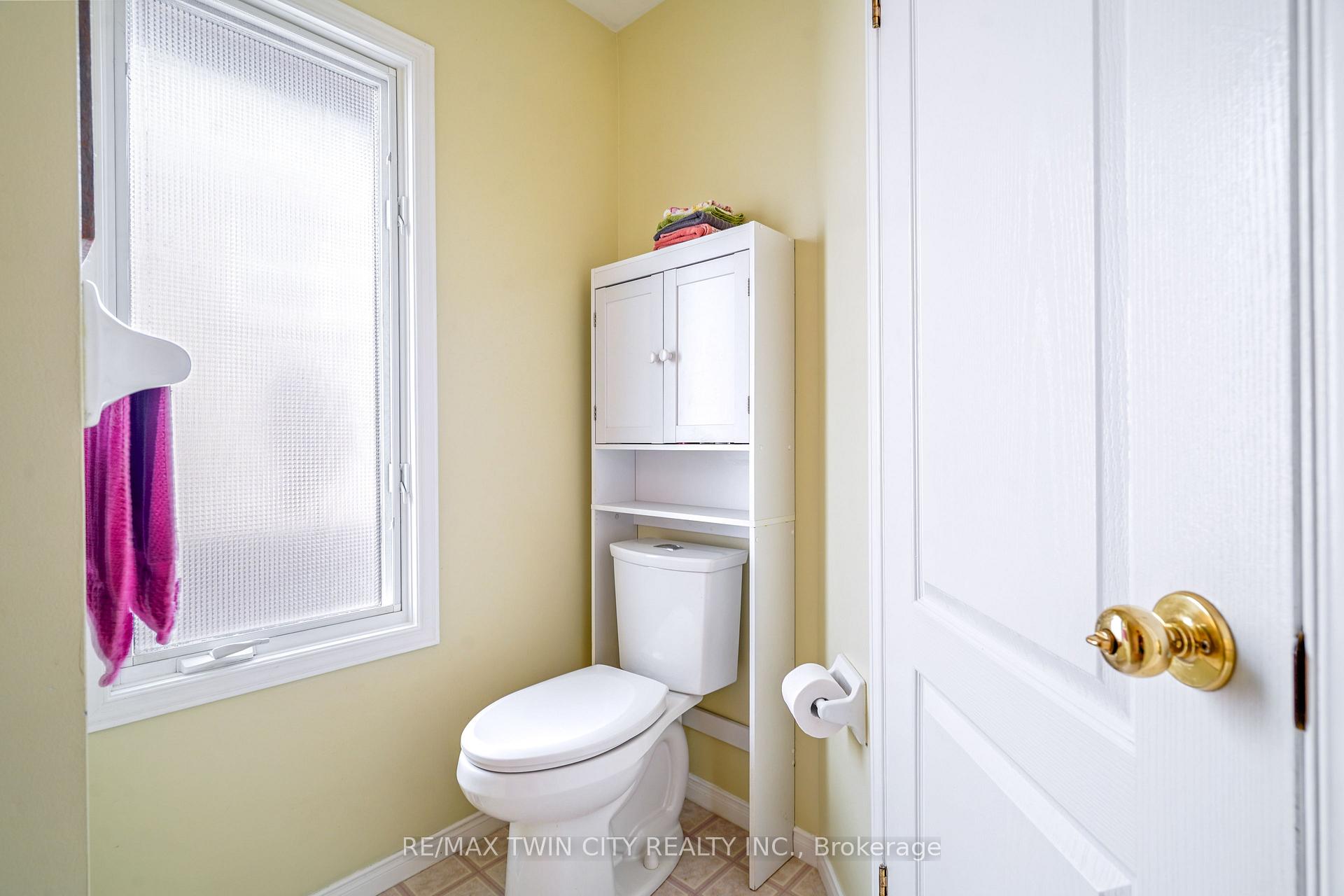Photo 16 of 5 Anastasia Crescent, Brantford — HOMEH