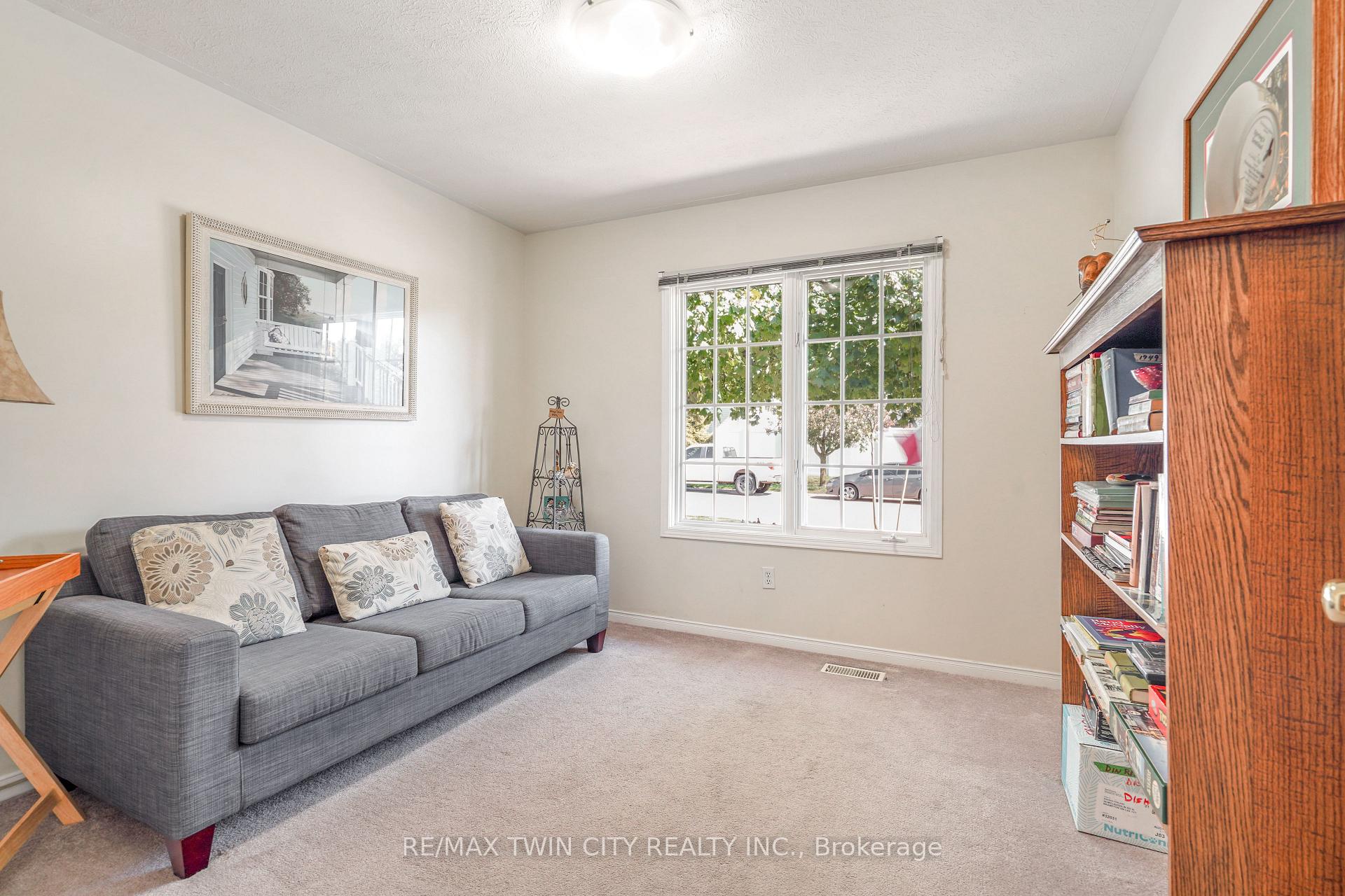 Photo 27 of 5 Anastasia Crescent, Brantford — HOMEH