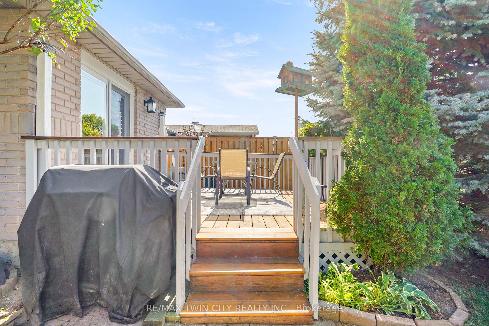 Photo 47 of 5 Anastasia Crescent, Brantford — HOMEH