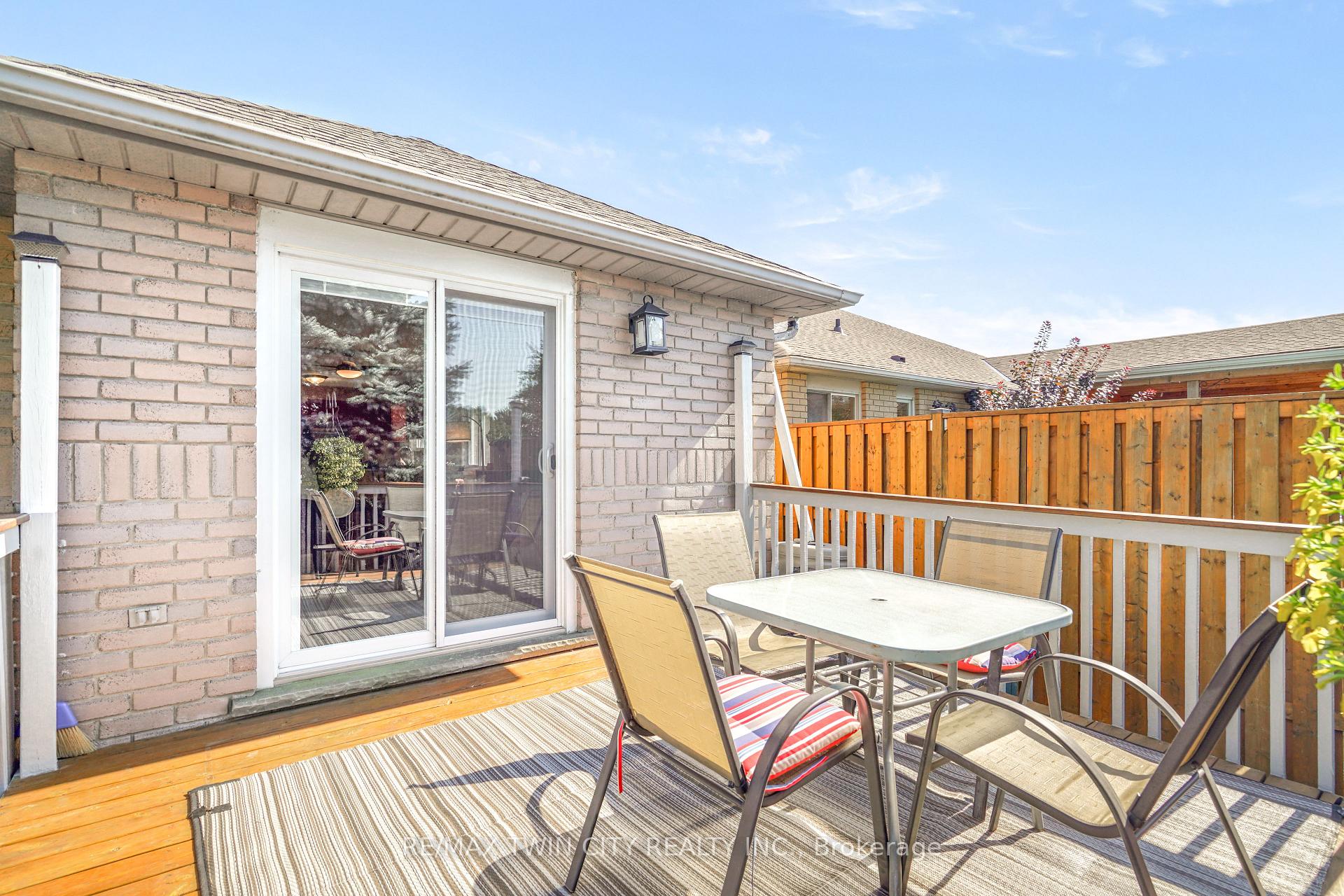 Photo 48 of 5 Anastasia Crescent, Brantford — HOMEH