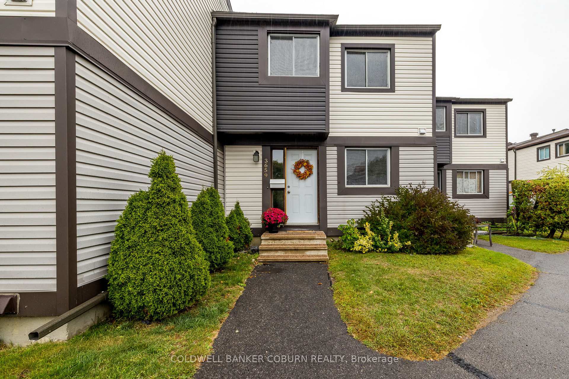 Photo 1 of 3659 Aladdin Lane, Ottawa, Blossom Park/Kemp Park/Findlay Creek — HOMEH
