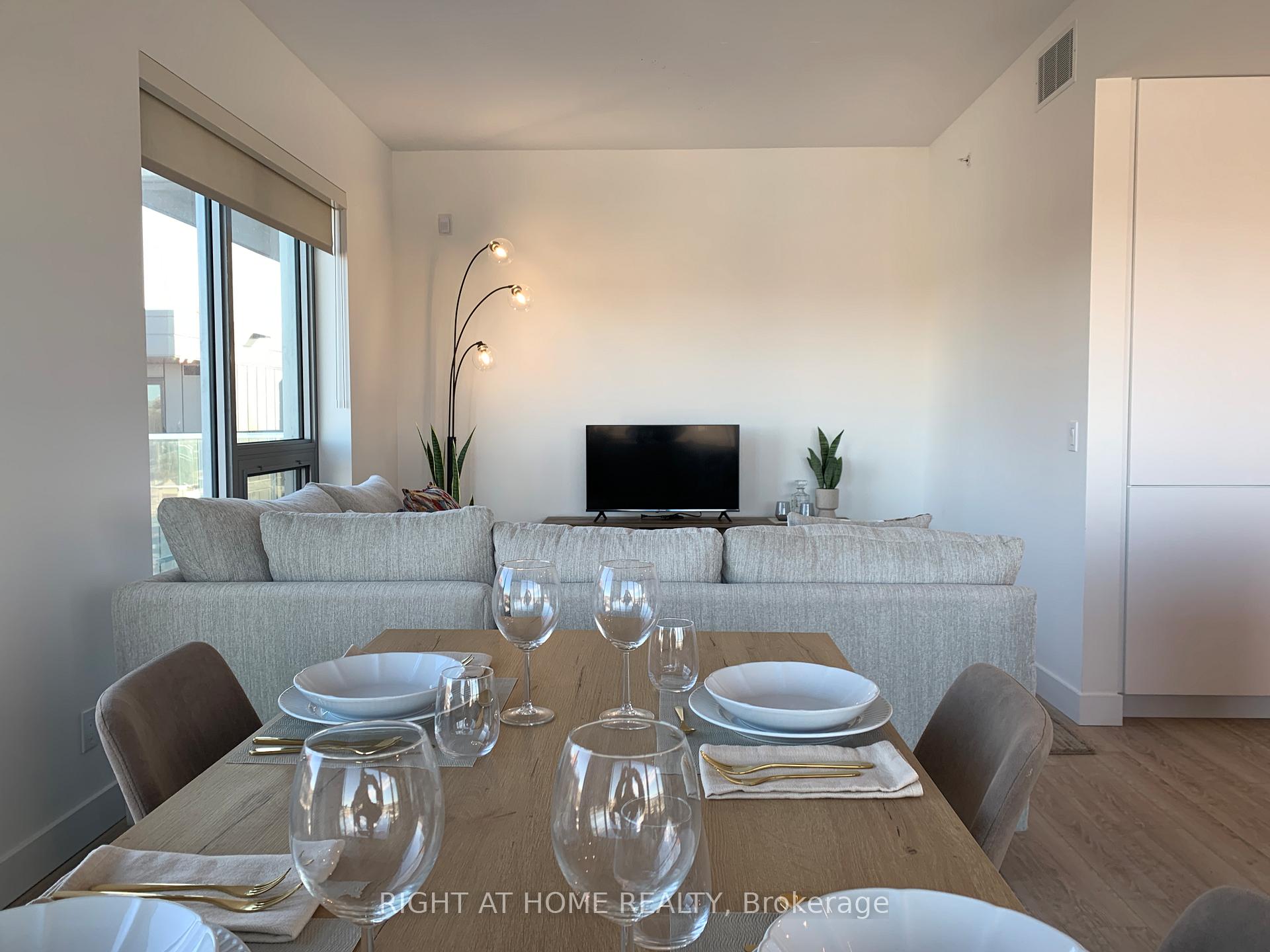 Photo 3 of Unit 802, 1250 Cummings Avenue, Ottawa, Cyrville — HOMEH