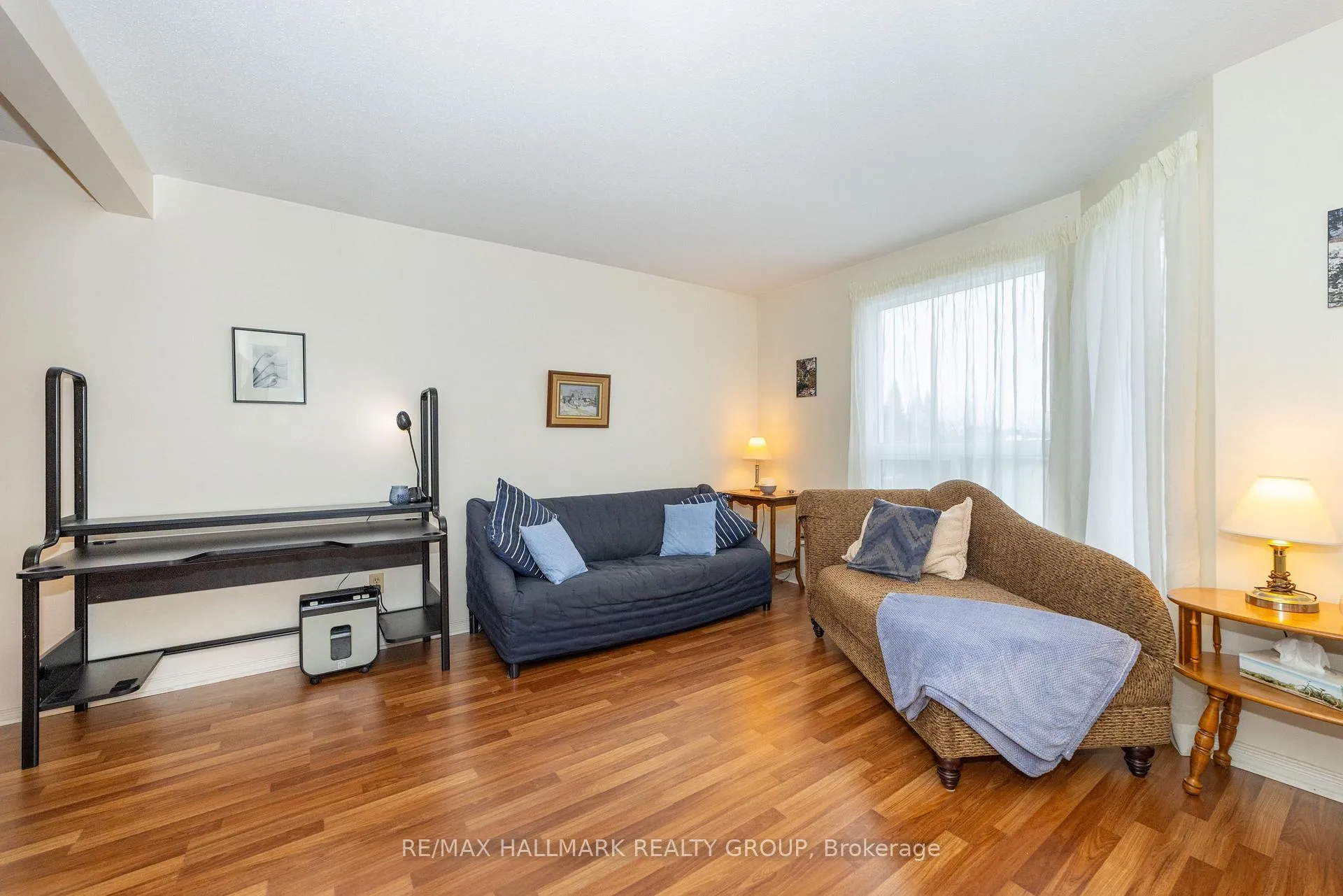 Photo 11 of Unit 29, 935 Cookshire Crescent, Ottawa, Fallingbrook/Ridgemount — HOMEH