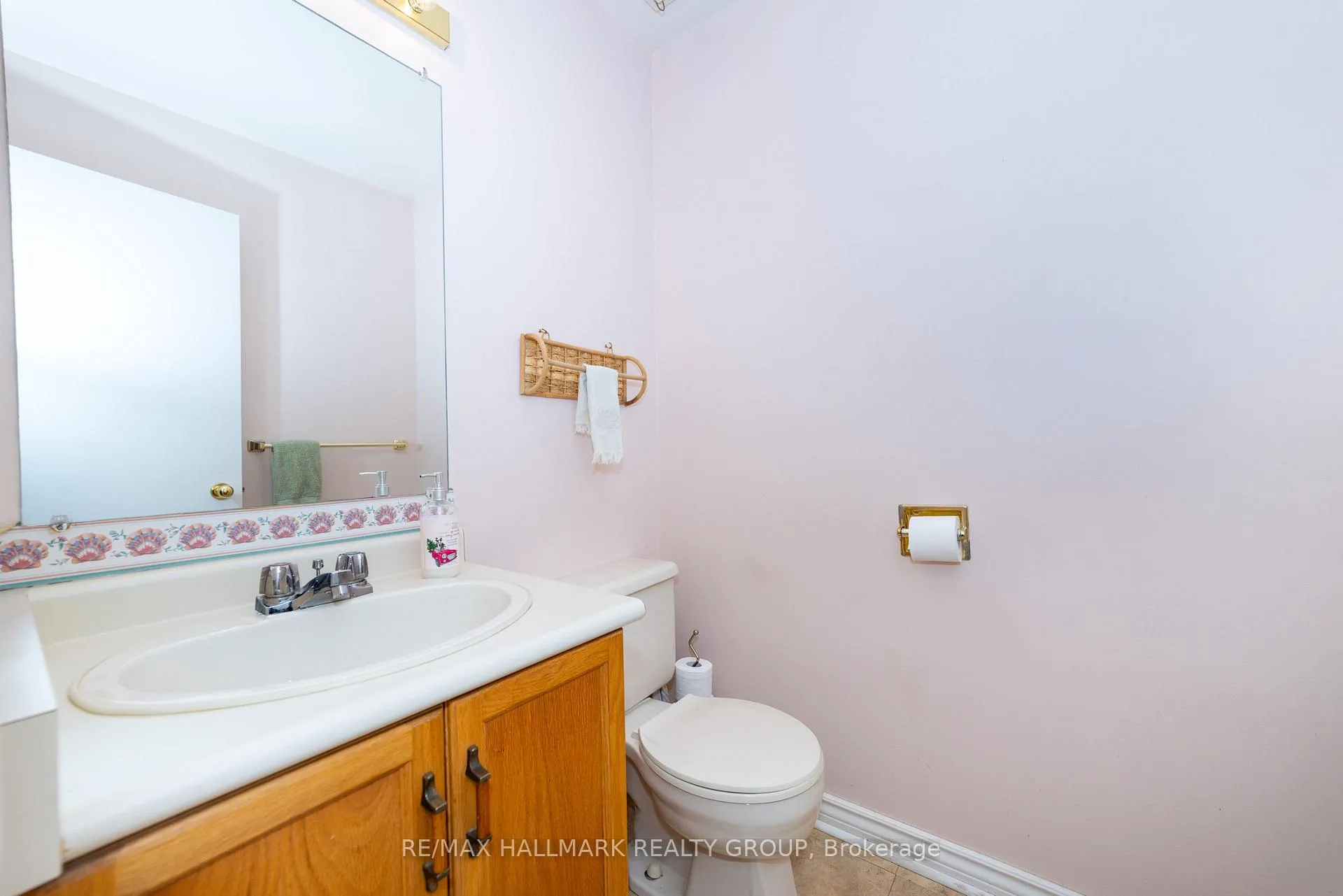 Photo 14 of Unit 29, 935 Cookshire Crescent, Ottawa, Fallingbrook/Ridgemount — HOMEH