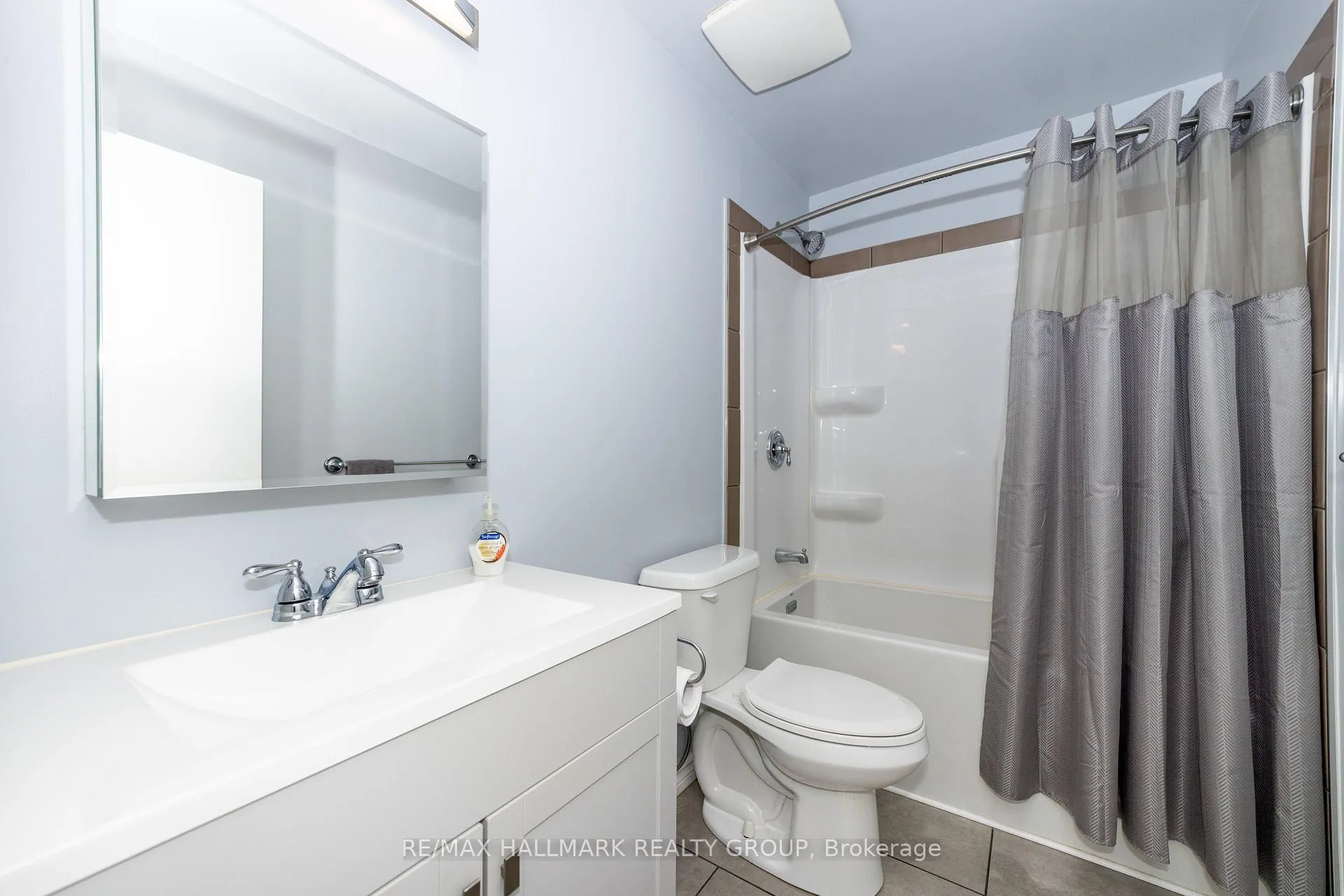 Photo 20 of Unit 29, 935 Cookshire Crescent, Ottawa, Fallingbrook/Ridgemount — HOMEH