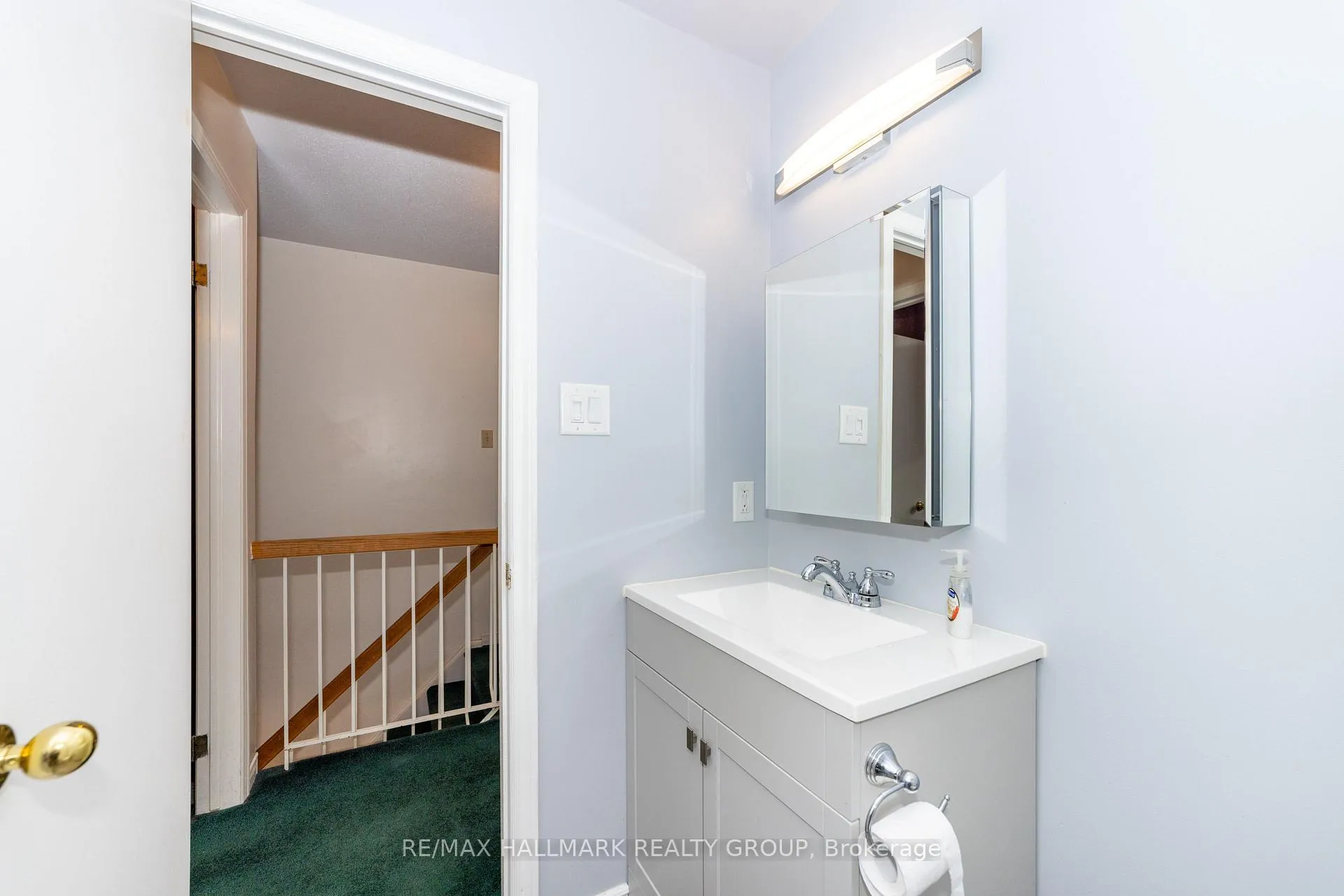 Photo 21 of Unit 29, 935 Cookshire Crescent, Ottawa, Fallingbrook/Ridgemount — HOMEH
