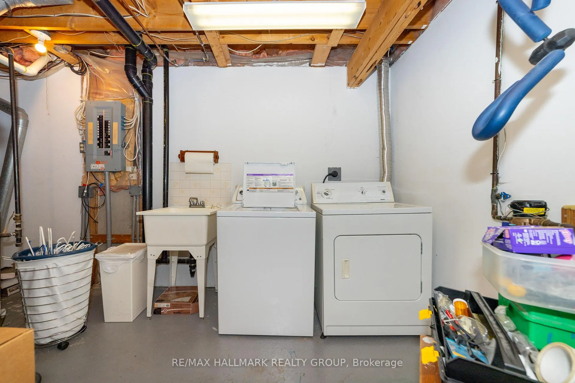 Photo 23 of Unit 29, 935 Cookshire Crescent, Ottawa, Fallingbrook/Ridgemount — HOMEH