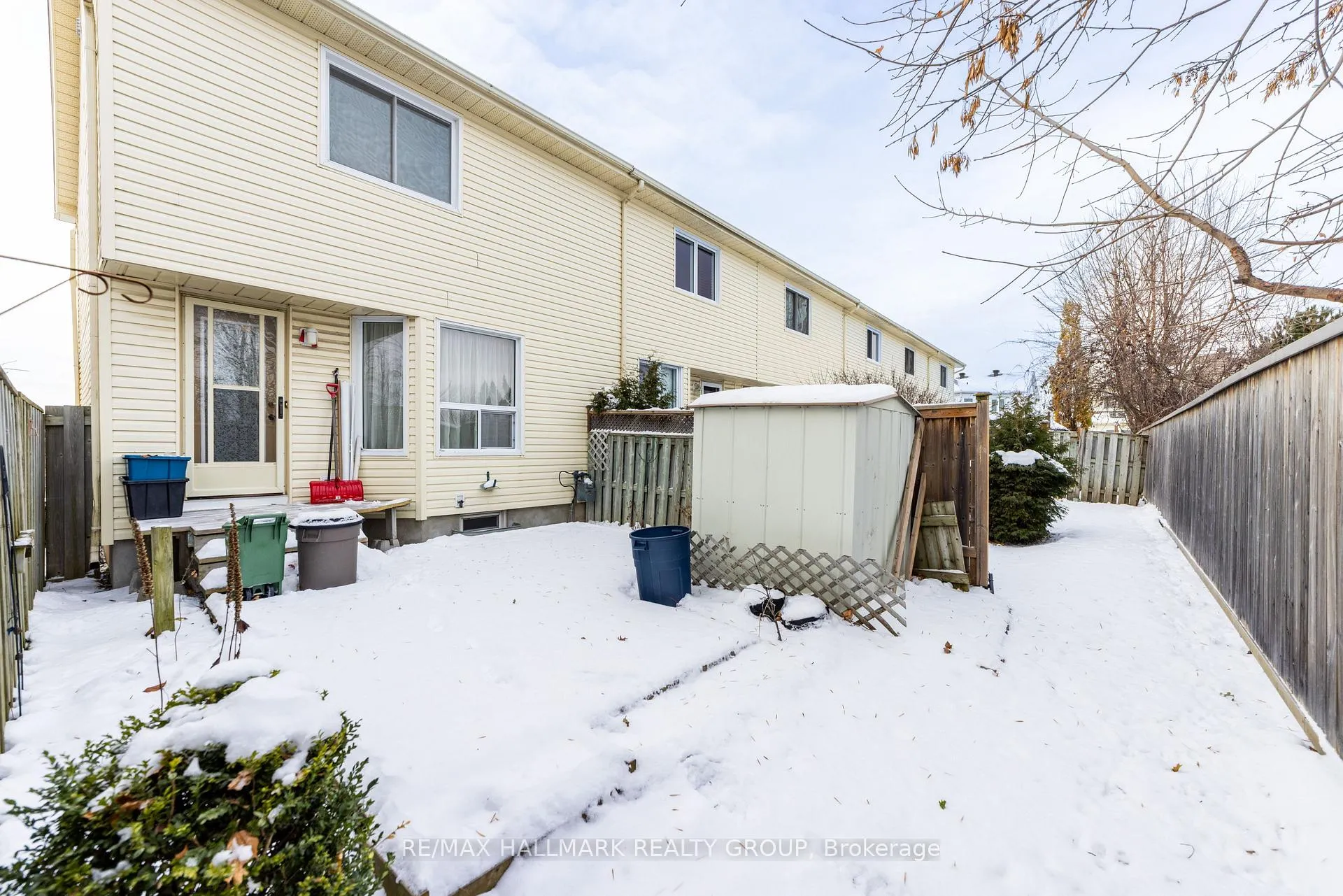 Photo 25 of Unit 29, 935 Cookshire Crescent, Ottawa, Fallingbrook/Ridgemount — HOMEH