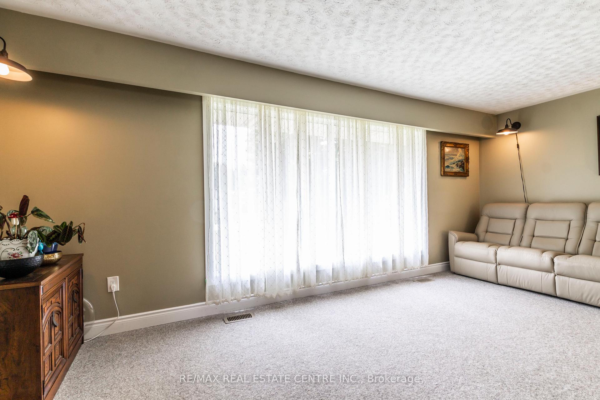Photo 9 of 20 Ridout Street, Brockton — HOMEH