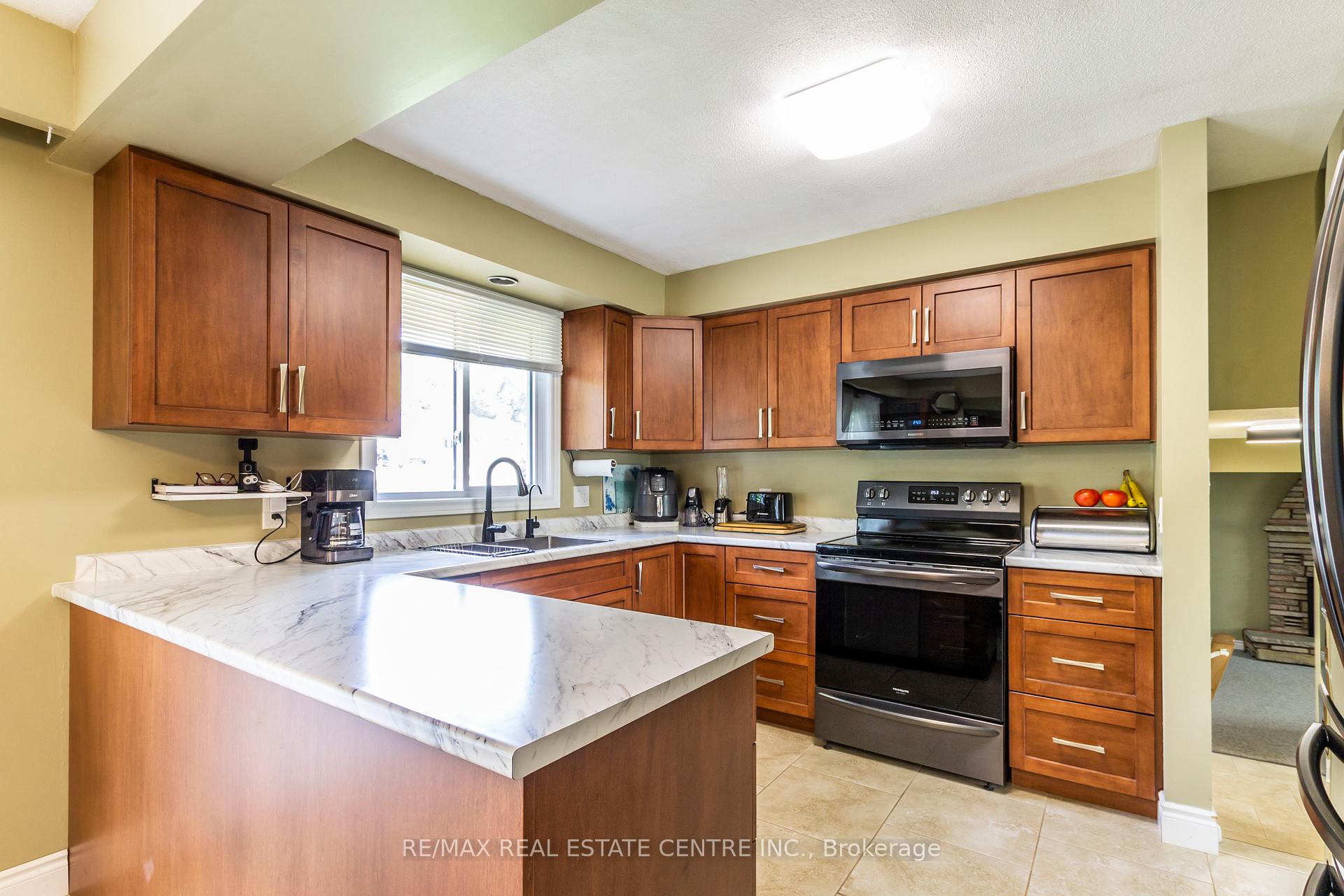 Photo 14 of 20 Ridout Street, Brockton — HOMEH