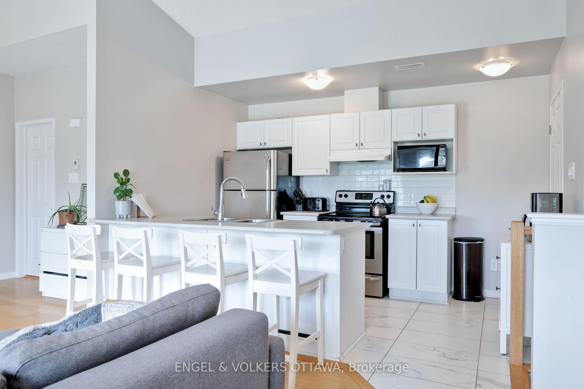 Photo 14 of Unit 4, 44 Sternes Private, Ottawa, Springridge/East Village — HOMEH