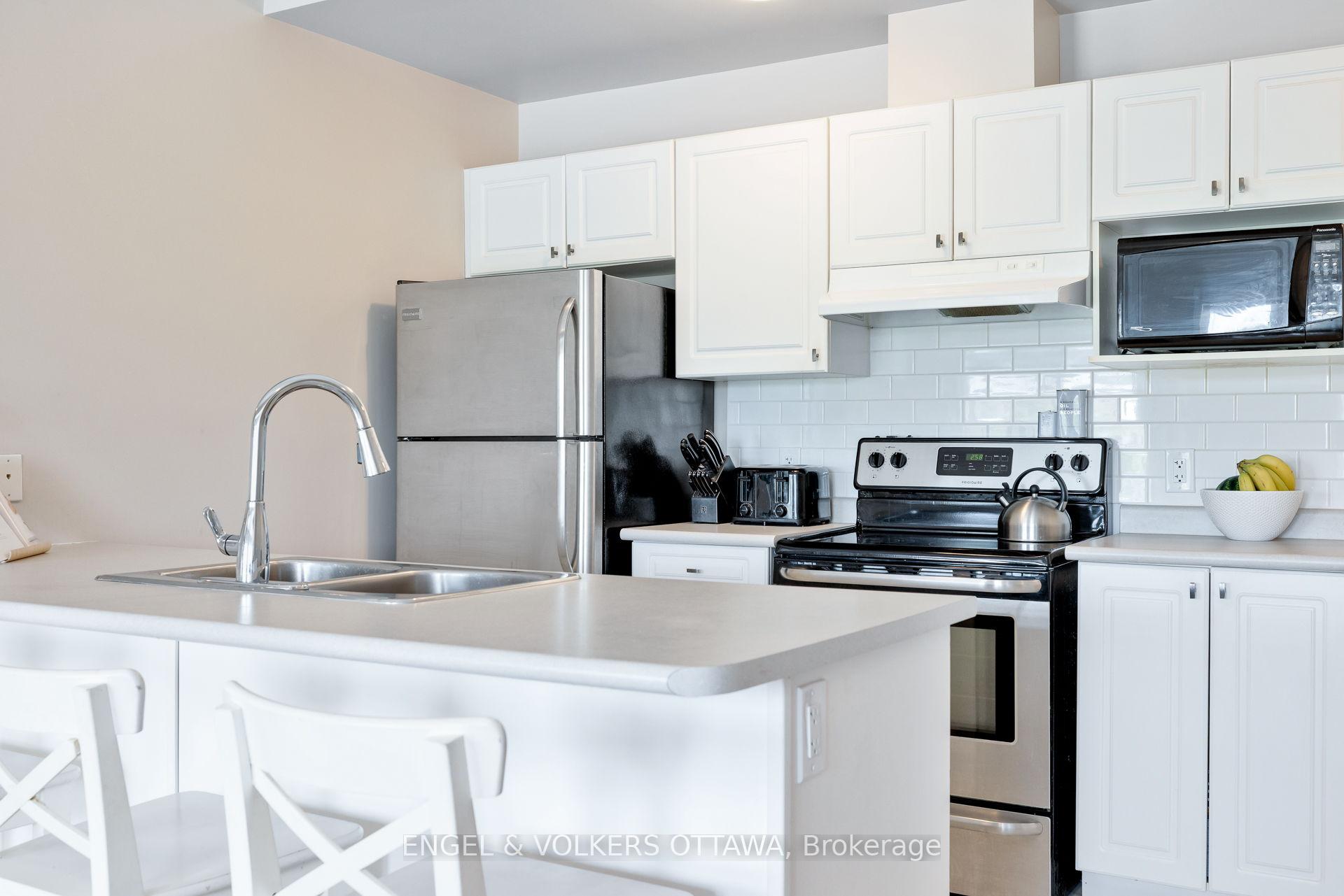 Photo 15 of Unit 4, 44 Sternes Private, Ottawa, Springridge/East Village — HOMEH