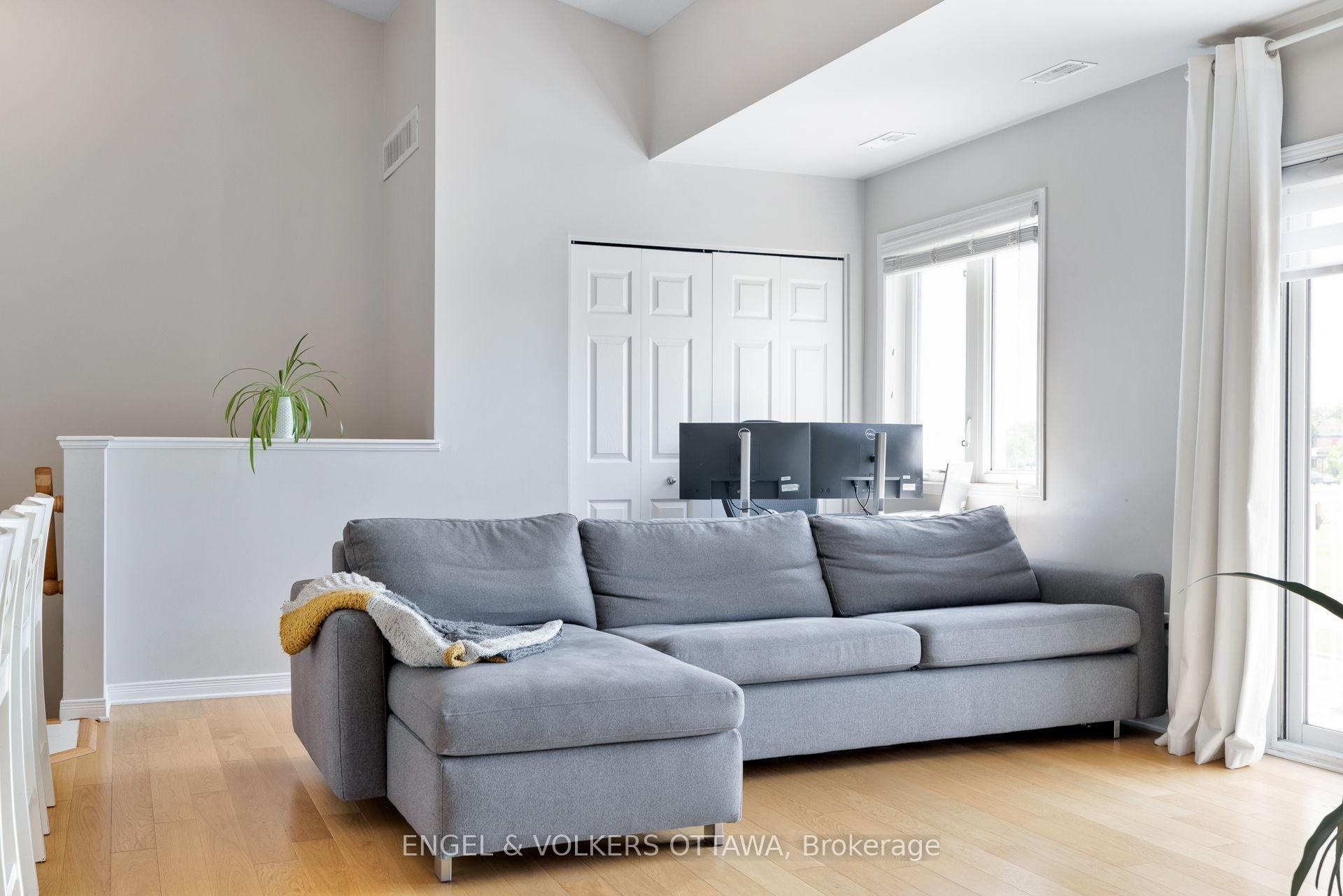 Photo 17 of Unit 4, 44 Sternes Private, Ottawa, Springridge/East Village — HOMEH