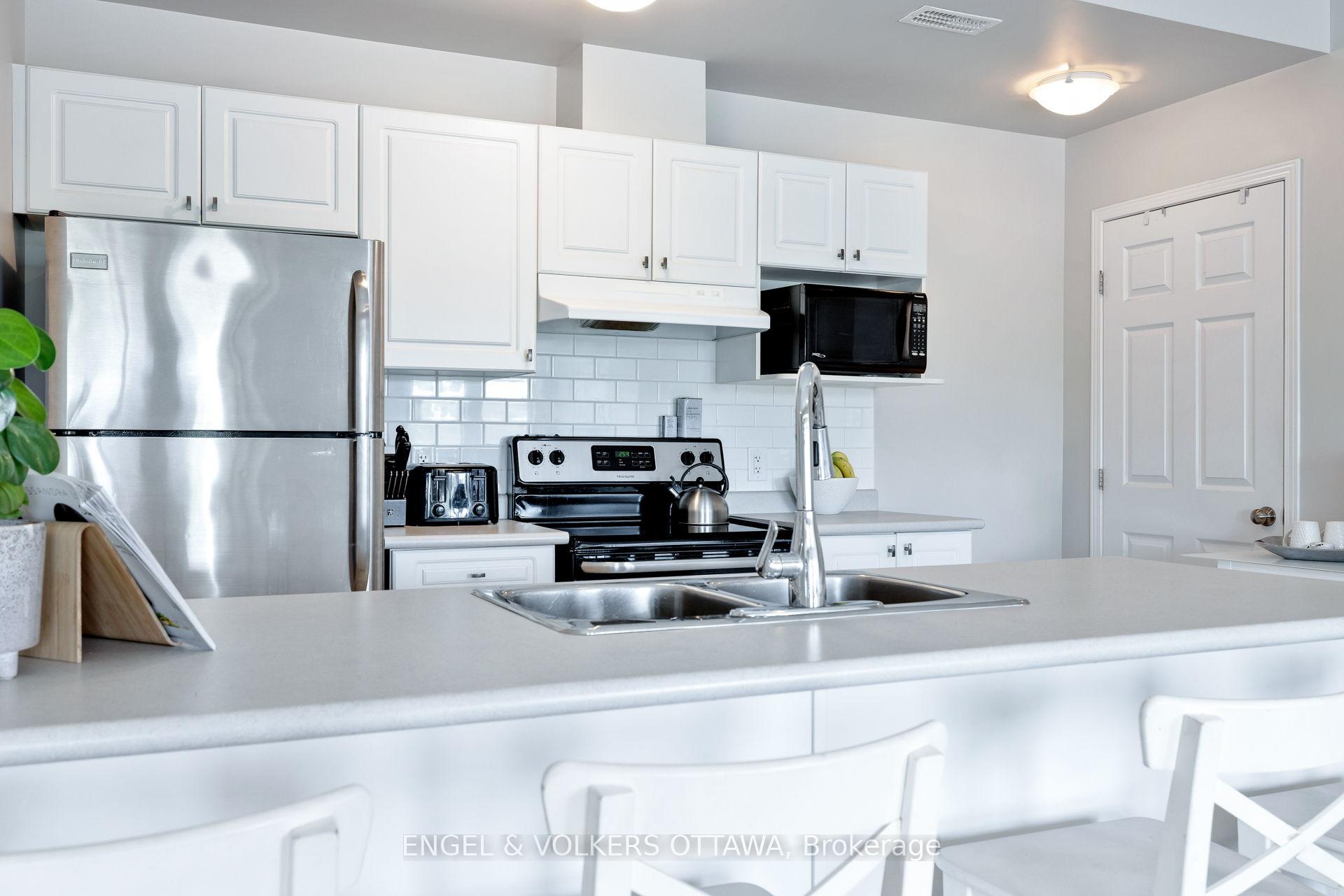 Photo 20 of Unit 4, 44 Sternes Private, Ottawa, Springridge/East Village — HOMEH