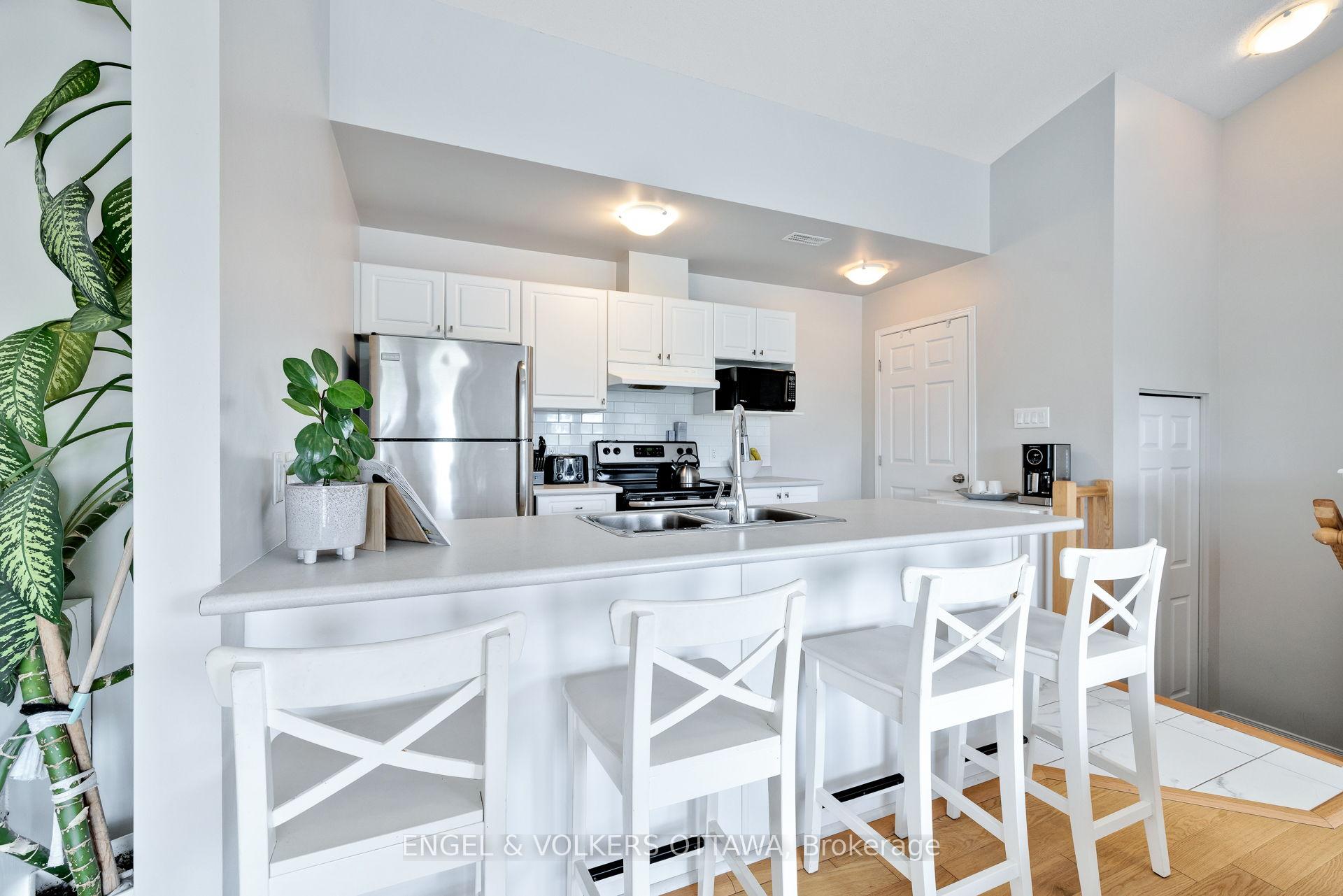 Photo 21 of Unit 4, 44 Sternes Private, Ottawa, Springridge/East Village — HOMEH