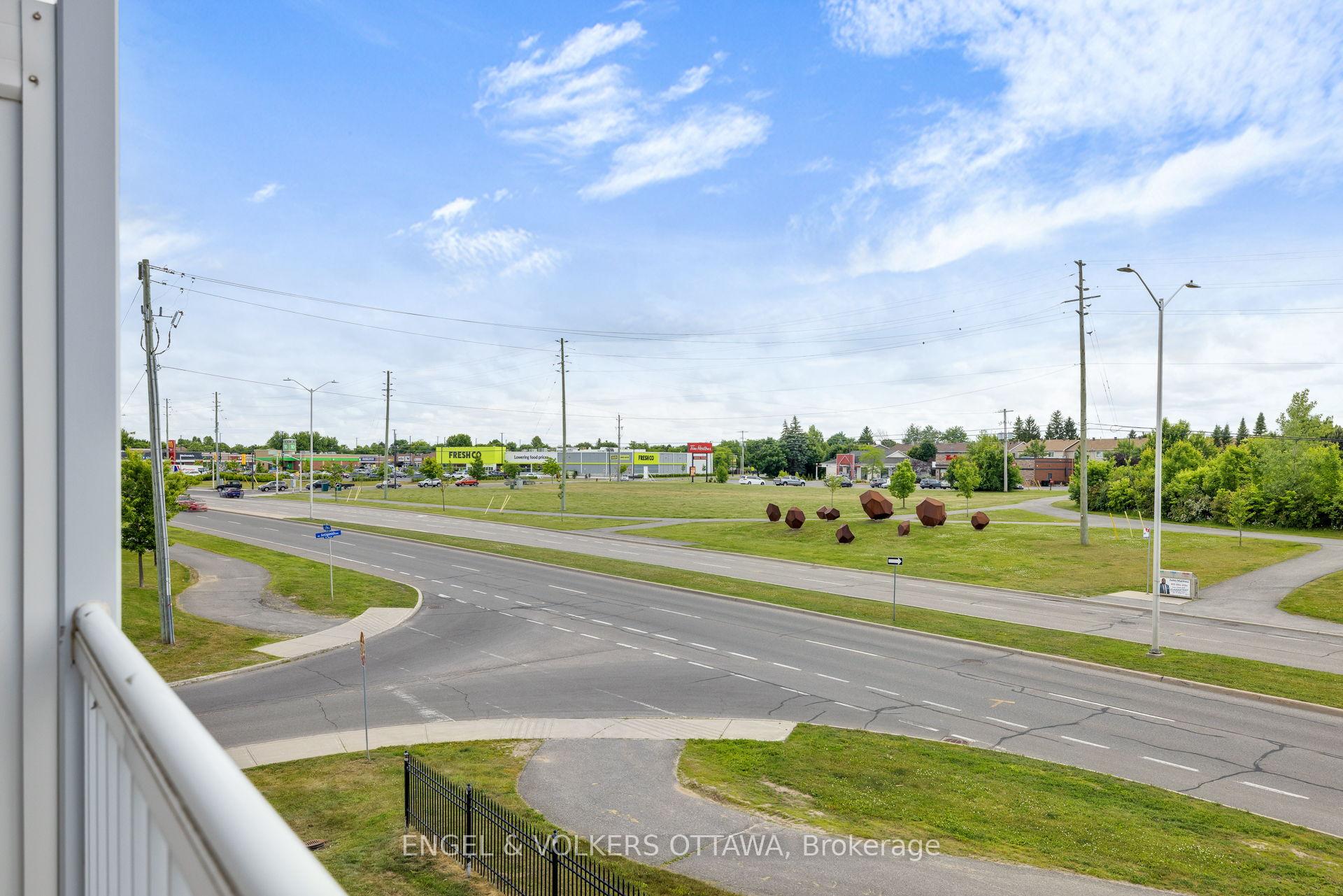 Photo 35 of Unit 4, 44 Sternes Private, Ottawa, Springridge/East Village — HOMEH