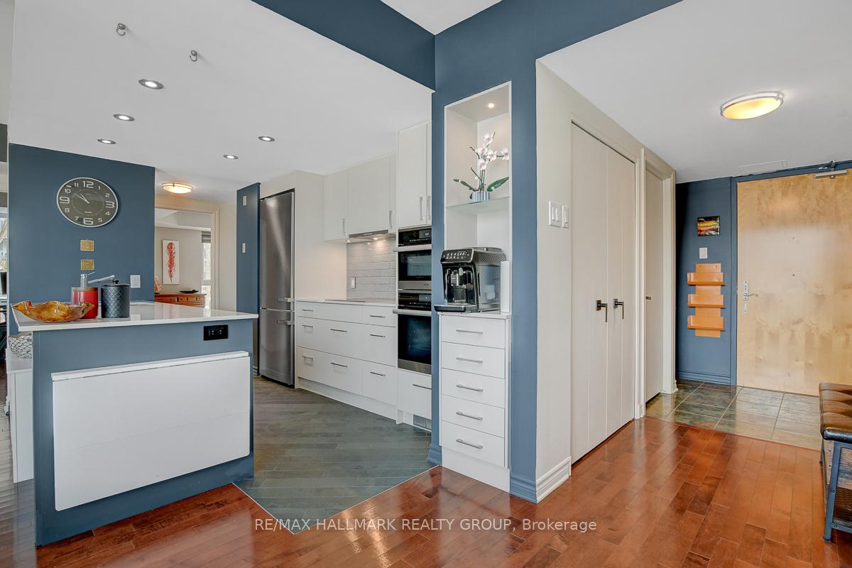 Photo 6 of Unit 305, 200 Lett Street, Ottawa, West Centre Town — HOMEH