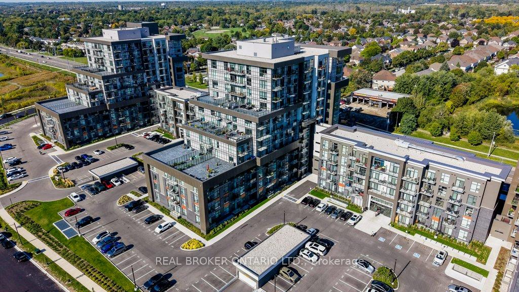 Front of Unit 1108, 460 Dundas Street E