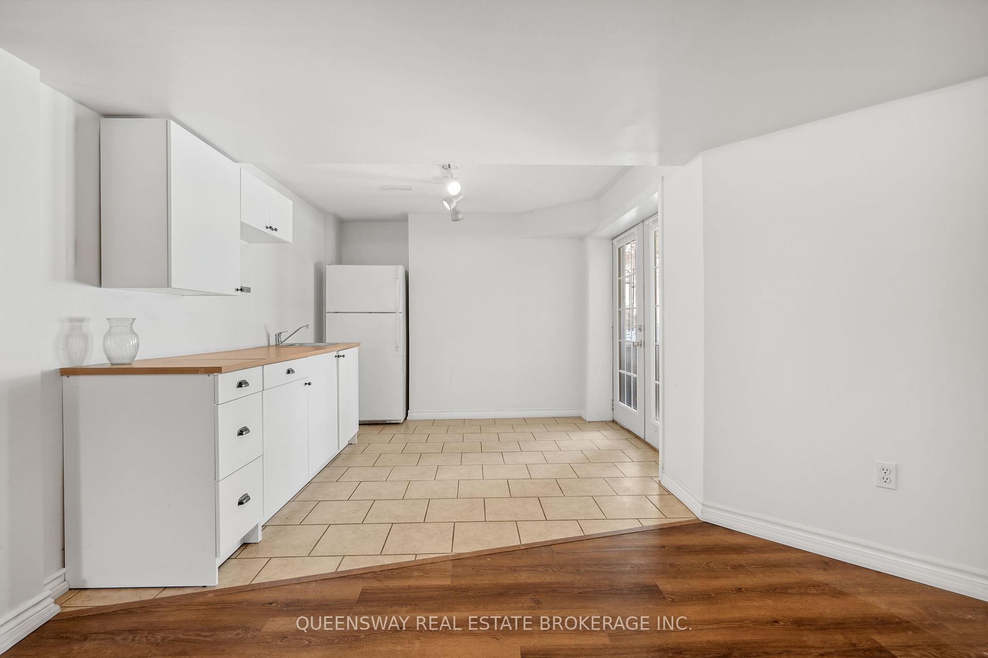 Photo 41 of 55 Golden Eagle Way, Barrie, Little Lake — HOMEH
