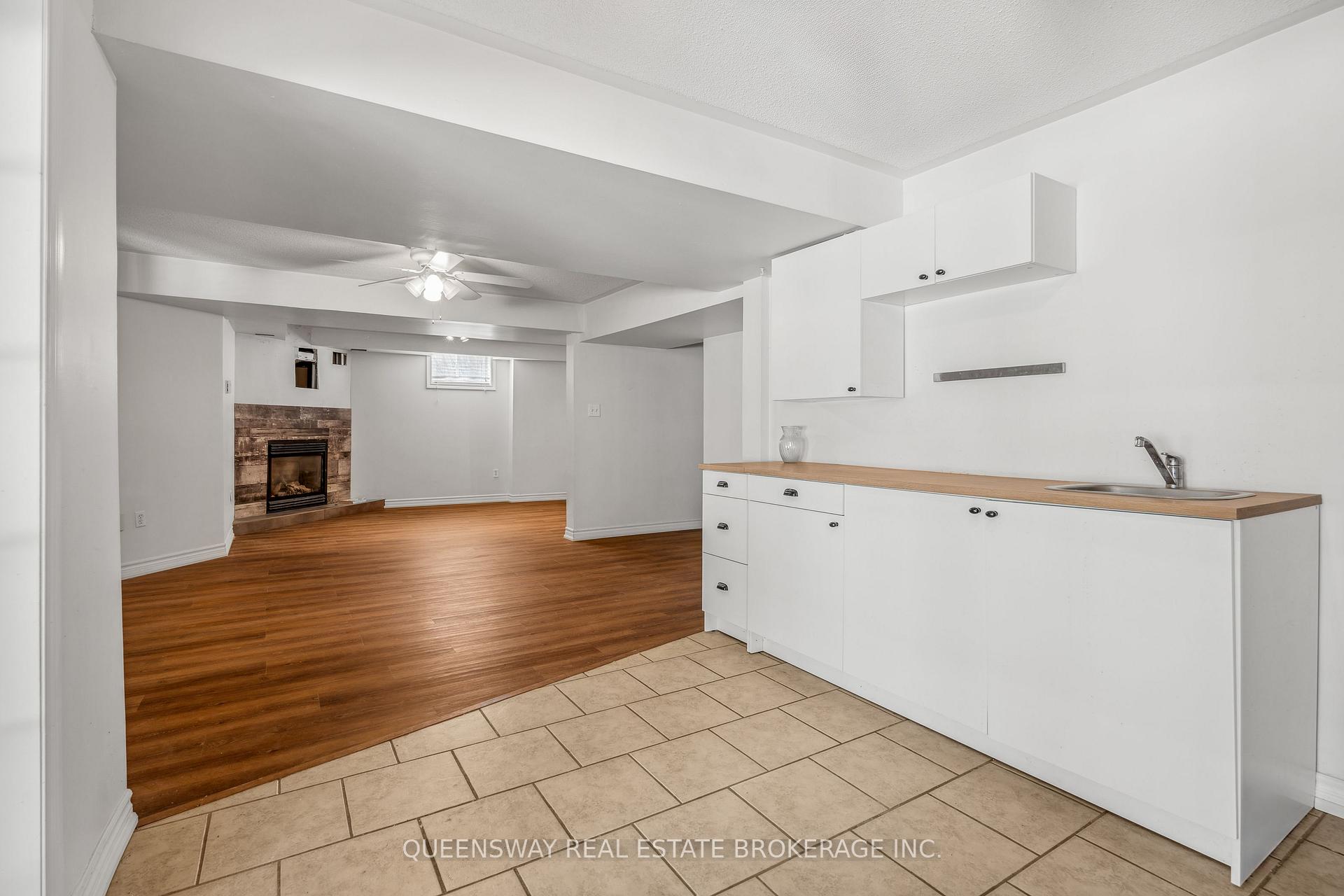 Photo 43 of 55 Golden Eagle Way, Barrie, Little Lake — HOMEH