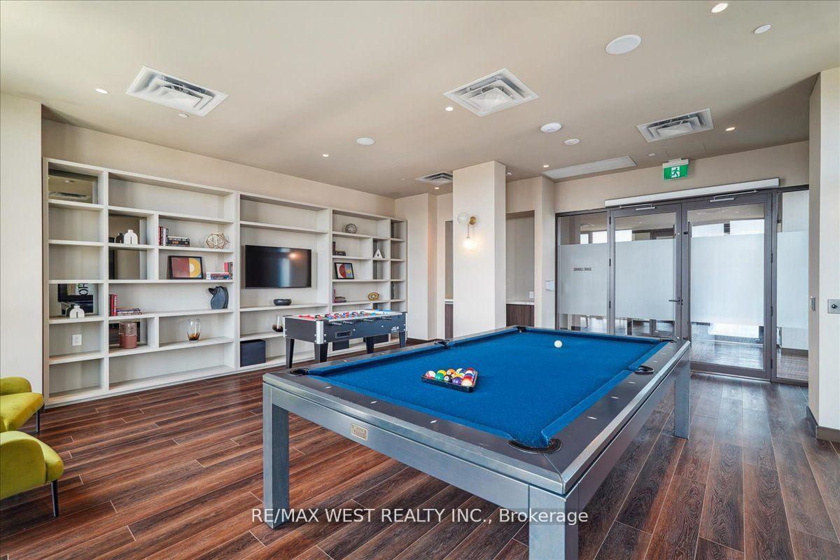 Photo 11 of Unit 1110, 10 Honeycrisp Crescent, Vaughan, Vaughan Corporate Centre — HOMEH