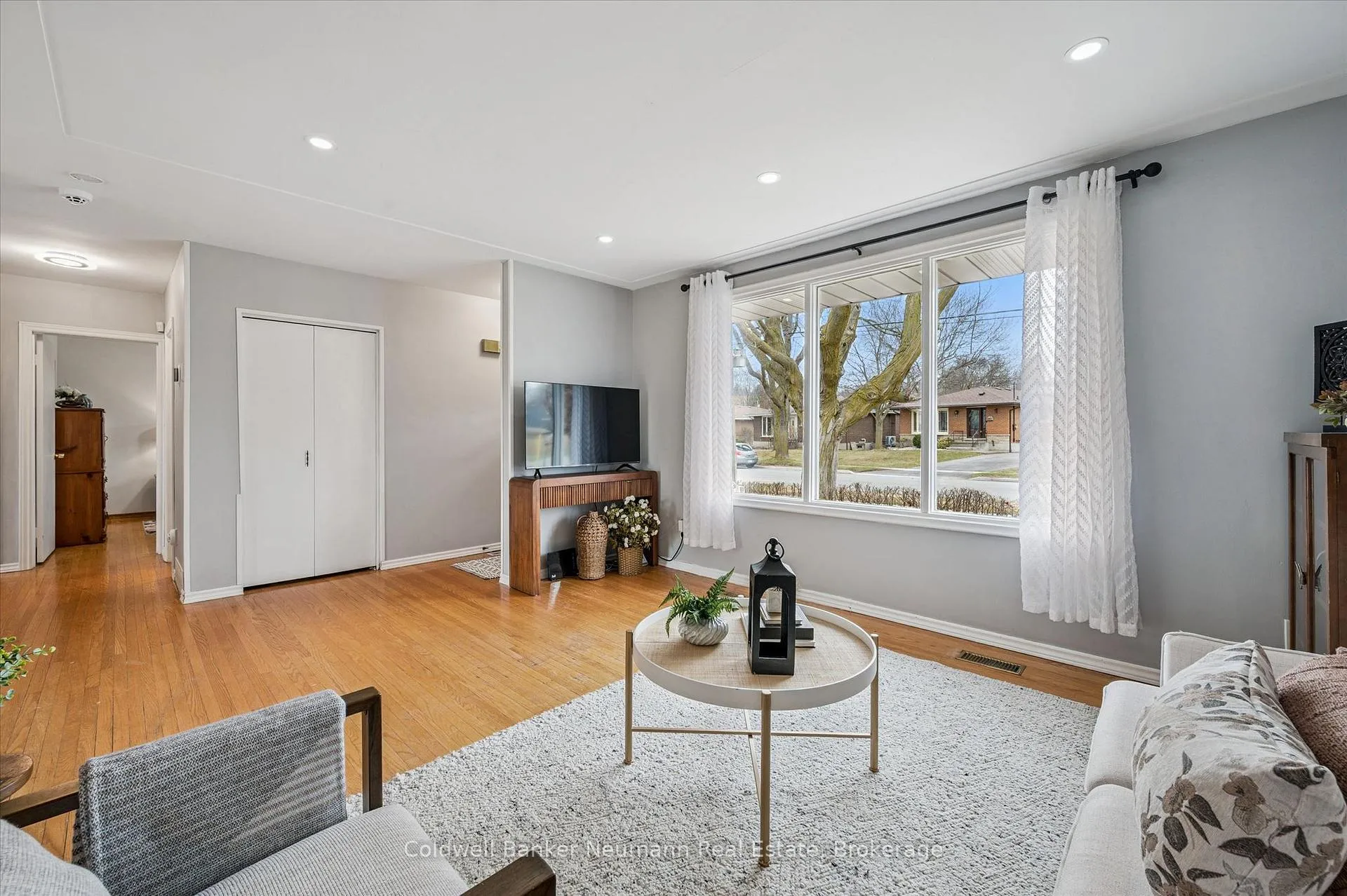 Photo 6 of 32 Sleeman Avenue, Guelph, Junction/Onward Willow — HOMEH