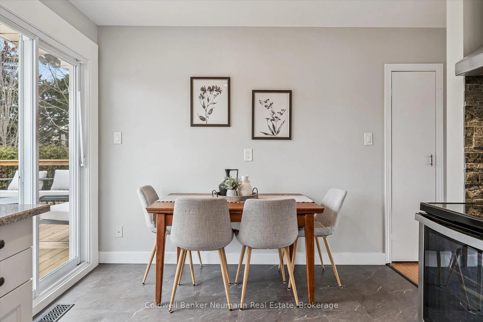 Photo 11 of 32 Sleeman Avenue, Guelph, Junction/Onward Willow — HOMEH