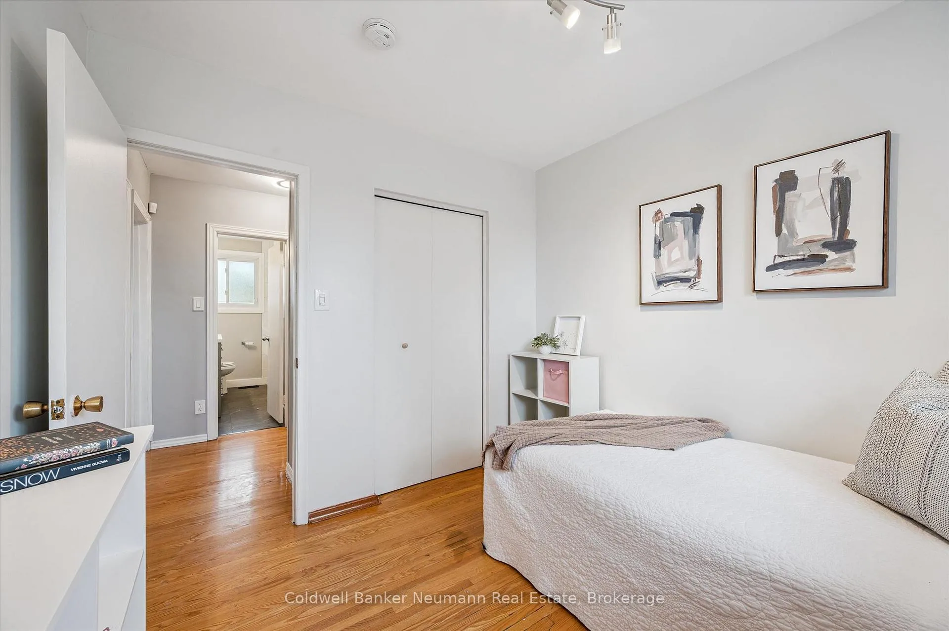 Photo 19 of 32 Sleeman Avenue, Guelph, Junction/Onward Willow — HOMEH