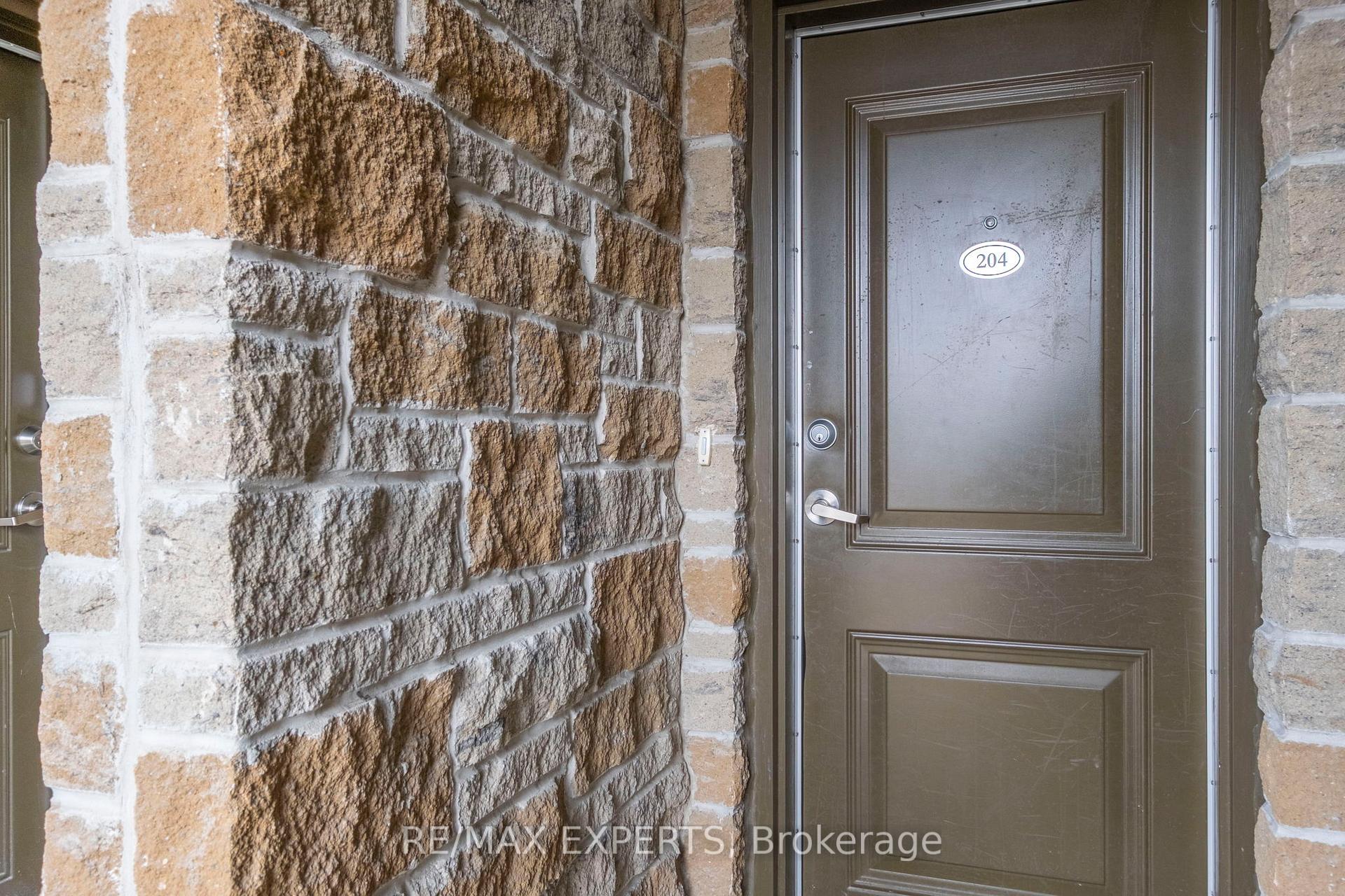 Photo 4 of Unit 204, 10 Dunsheath Way, Markham, Cornell — HOMEH