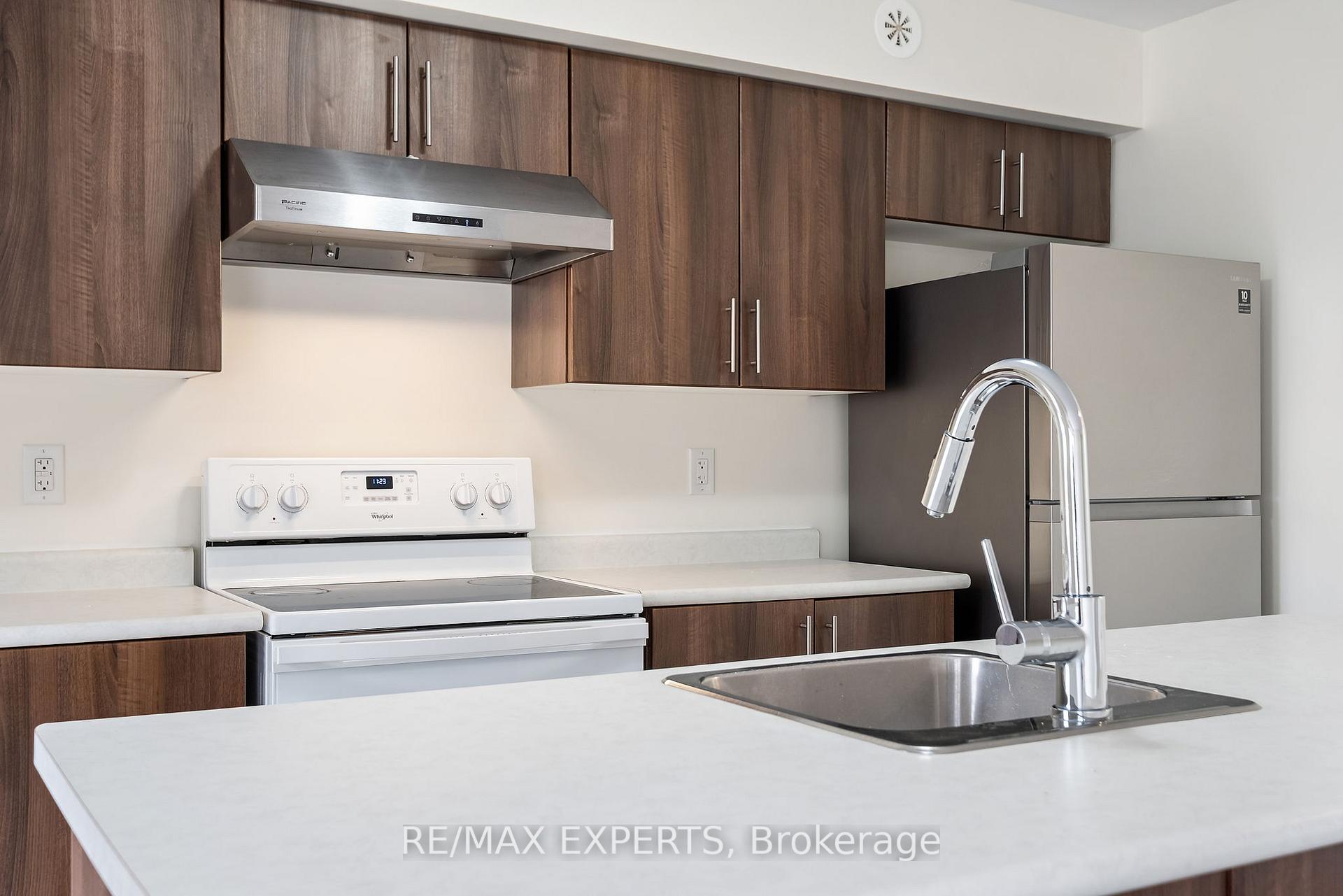 Photo 15 of Unit 204, 10 Dunsheath Way, Markham, Cornell — HOMEH