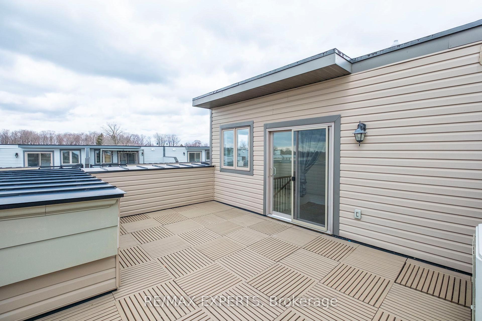 Photo 33 of Unit 204, 10 Dunsheath Way, Markham, Cornell — HOMEH