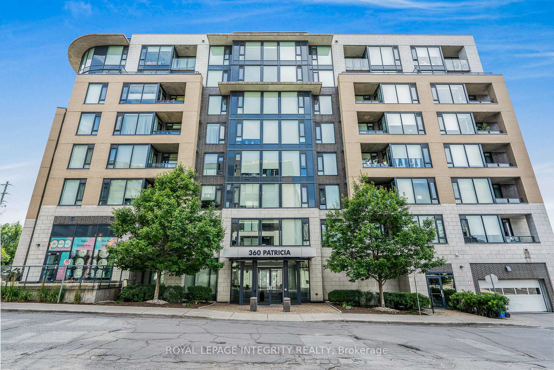 Photo 3 of Unit 811, 360 Patricia Avenue, Ottawa, Westboro South — HOMEH