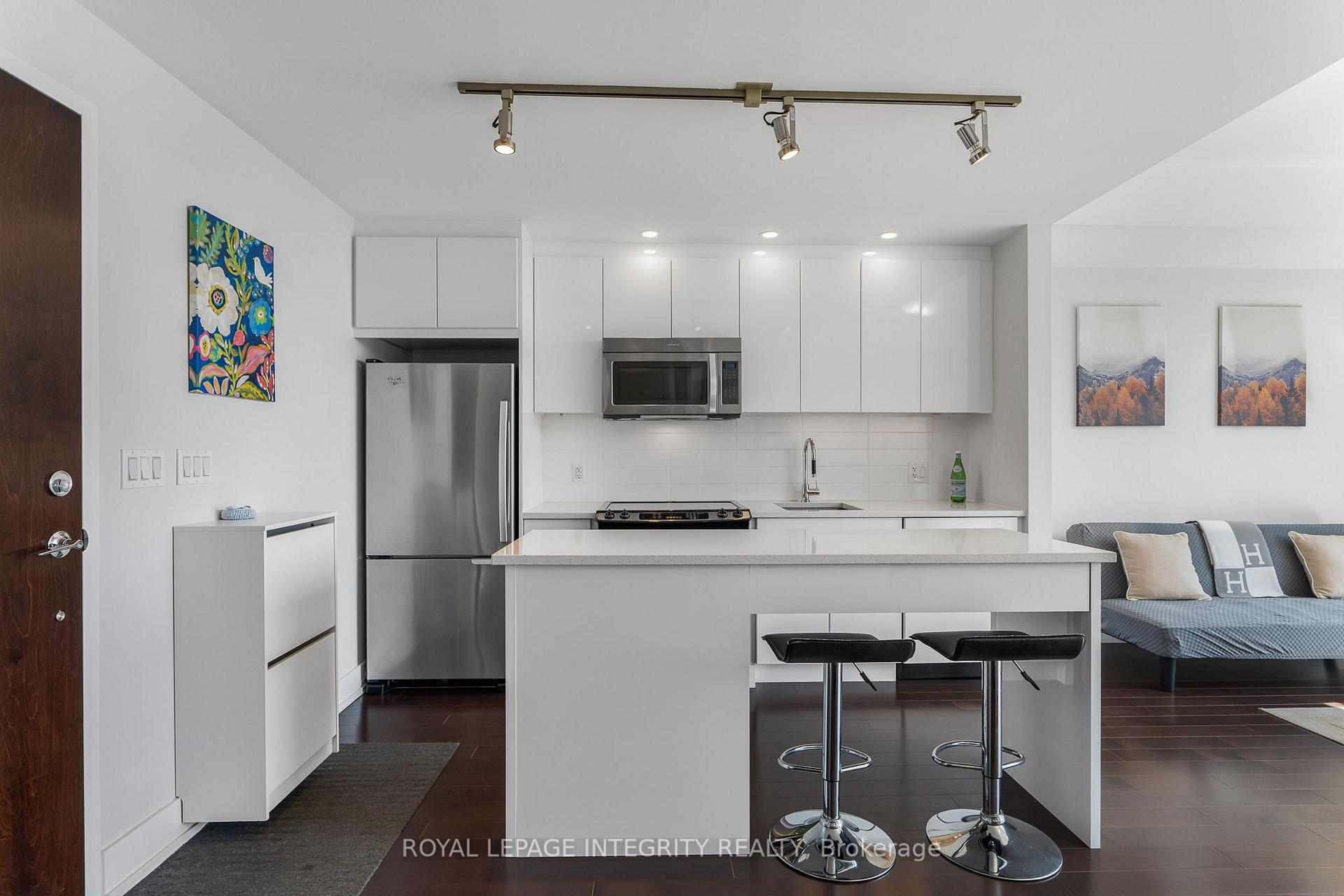 Photo 12 of Unit 811, 360 Patricia Avenue, Ottawa, Westboro South — HOMEH